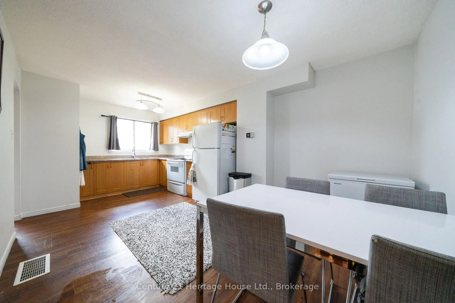 Photo 14 of Unit 4, 391 Pioneer Drive, Kitchener, Pioneer Park — HOMEH
