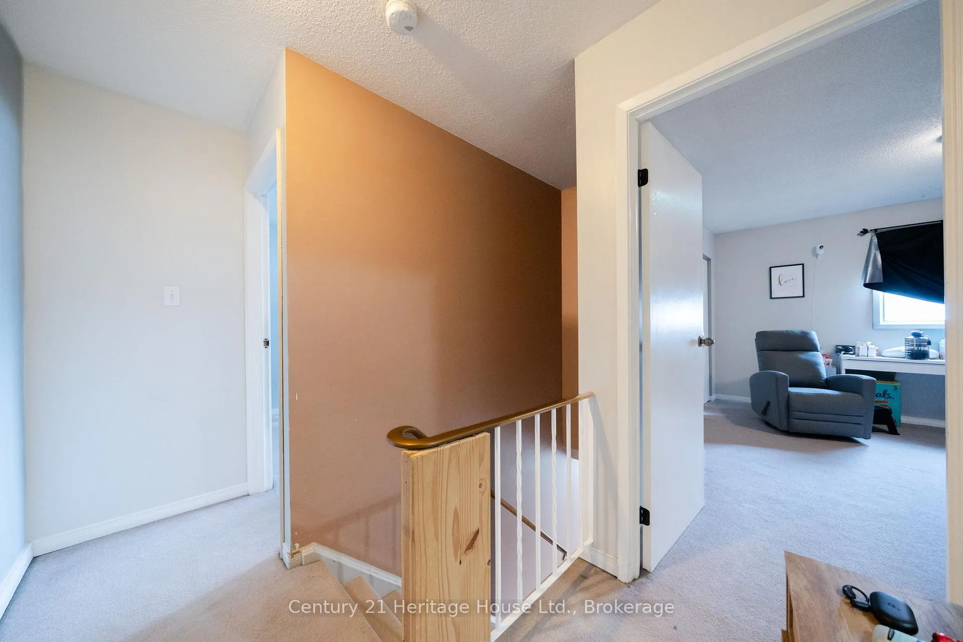 Photo 16 of Unit 4, 391 Pioneer Drive, Kitchener, Pioneer Park — HOMEH