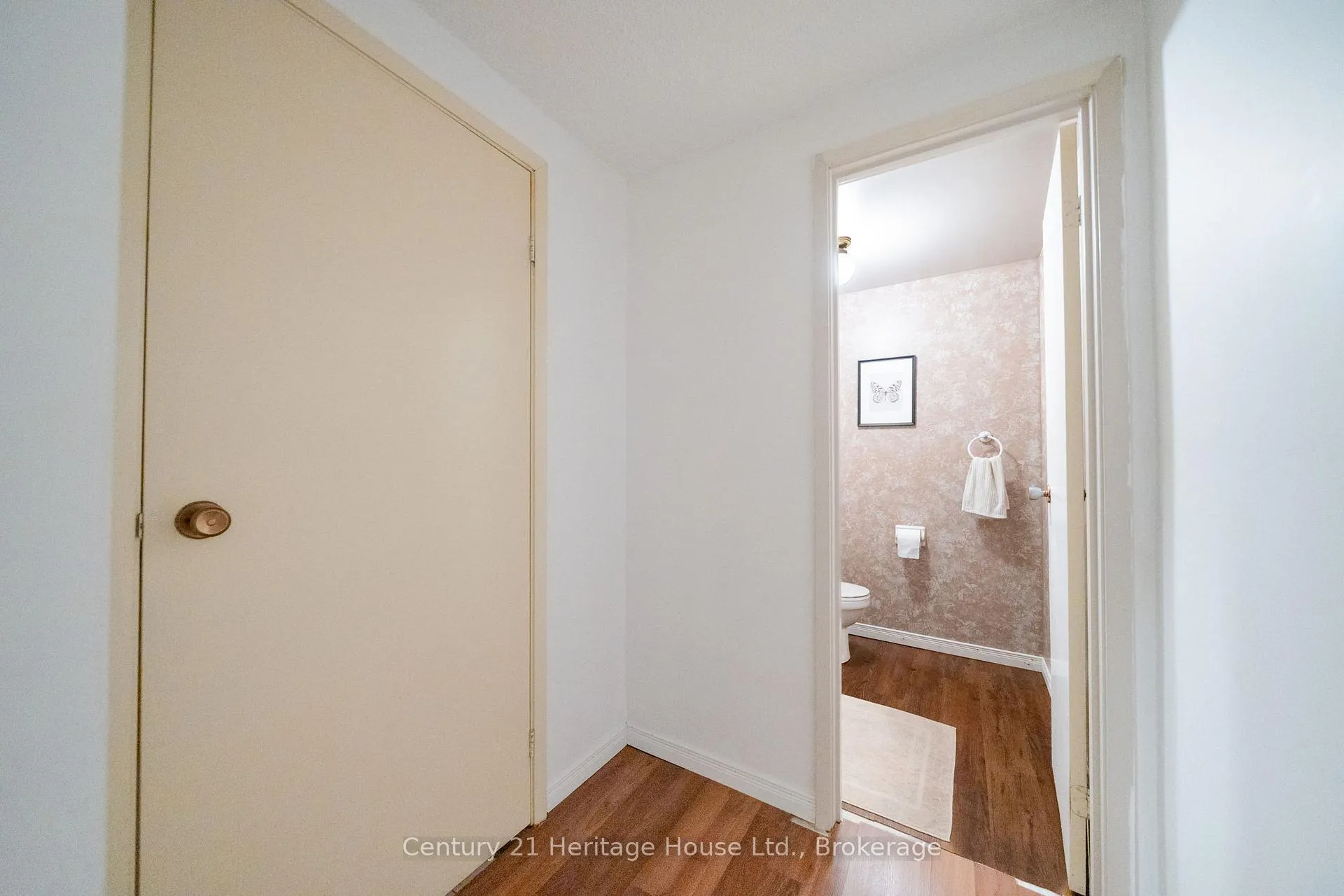 Photo 26 of Unit 4, 391 Pioneer Drive, Kitchener, Pioneer Park — HOMEH