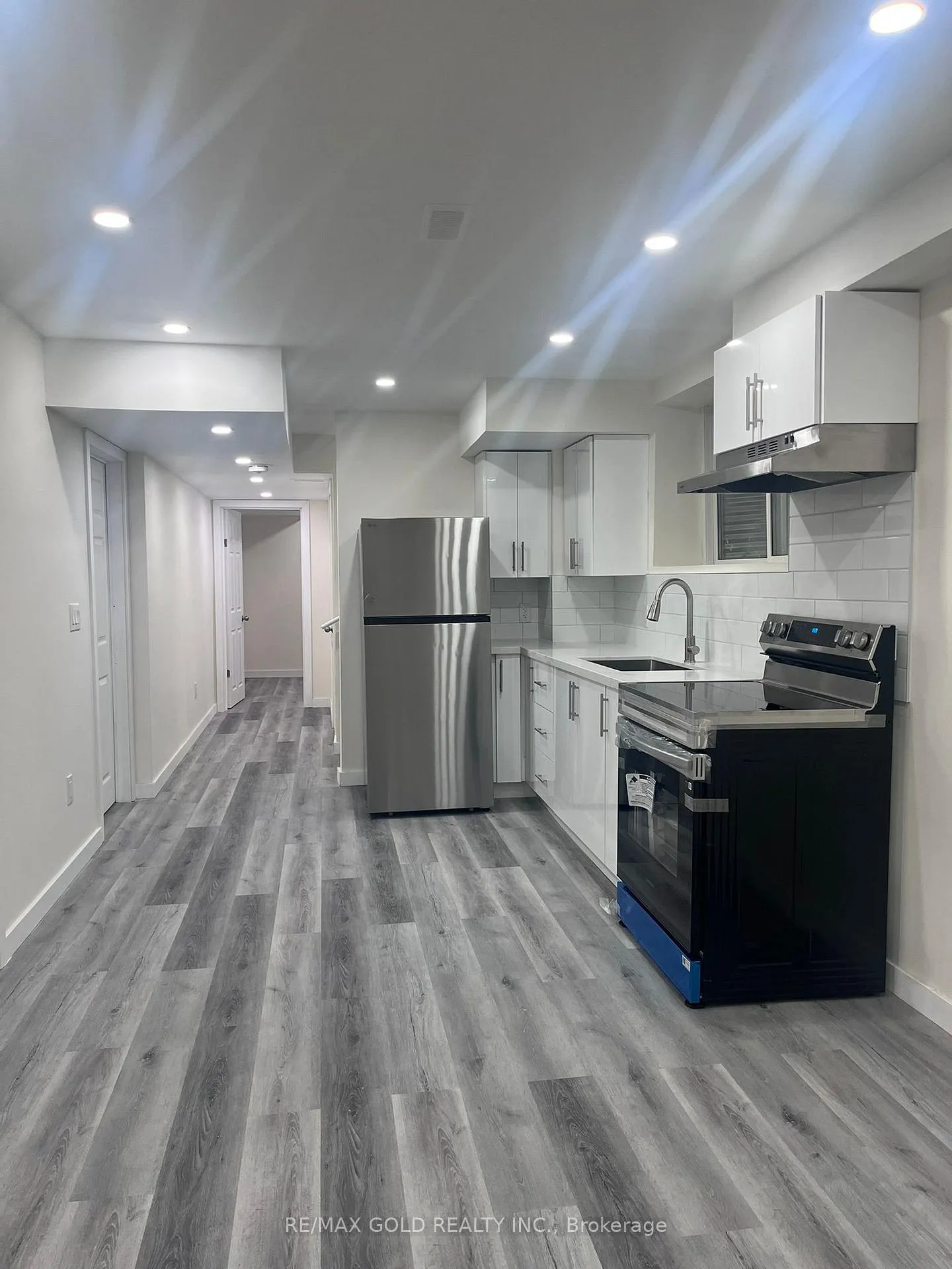 Photo 5 of 459 Bergamot Avenue, Milton, Walker — HOMEH