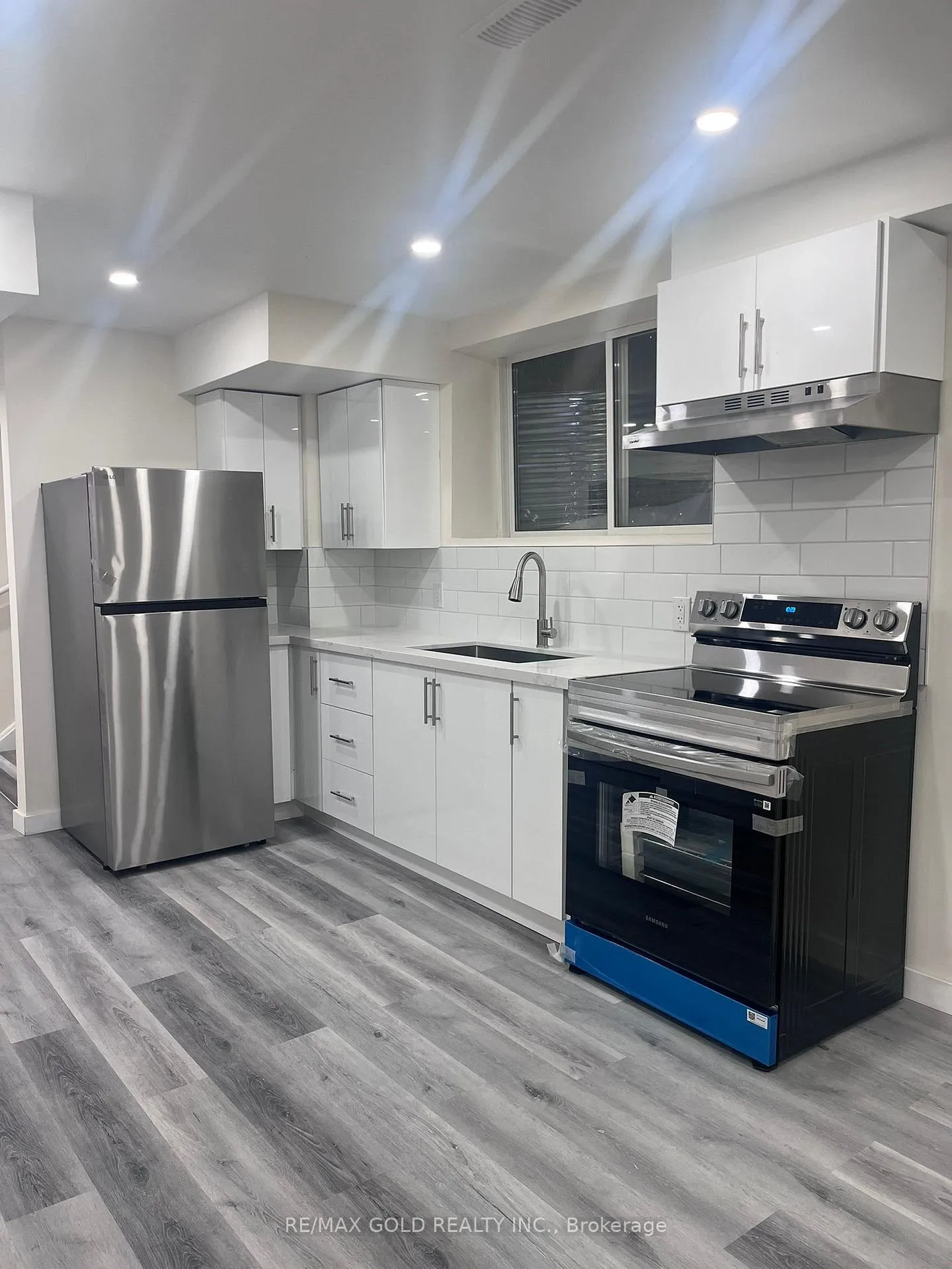 Photo 6 of 459 Bergamot Avenue, Milton, Walker — HOMEH