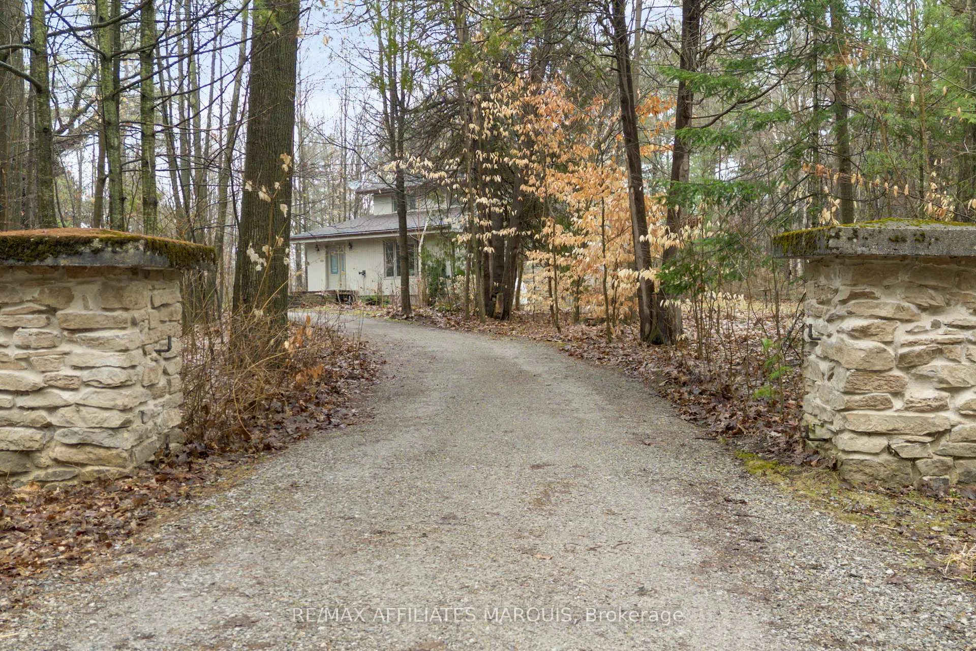 Photo 4 of 239 Bay Road, Rideau Lakes, Rideau Lakes (South Elmsley) Twp — HOMEH