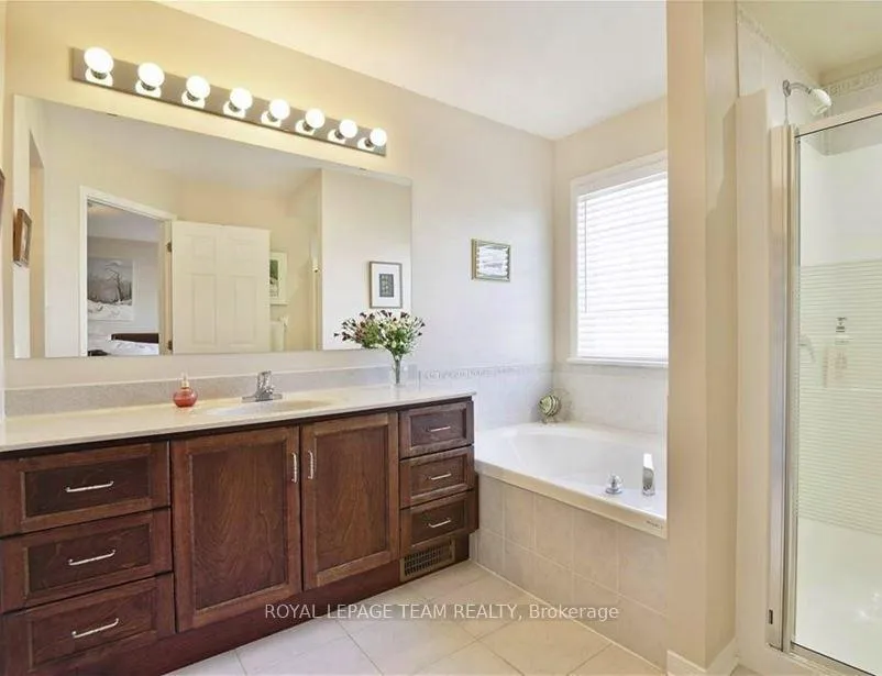 Photo 13 of 32 Riverstone Drive N, Ottawa, Barrhaven - Stonebridge — HOMEH