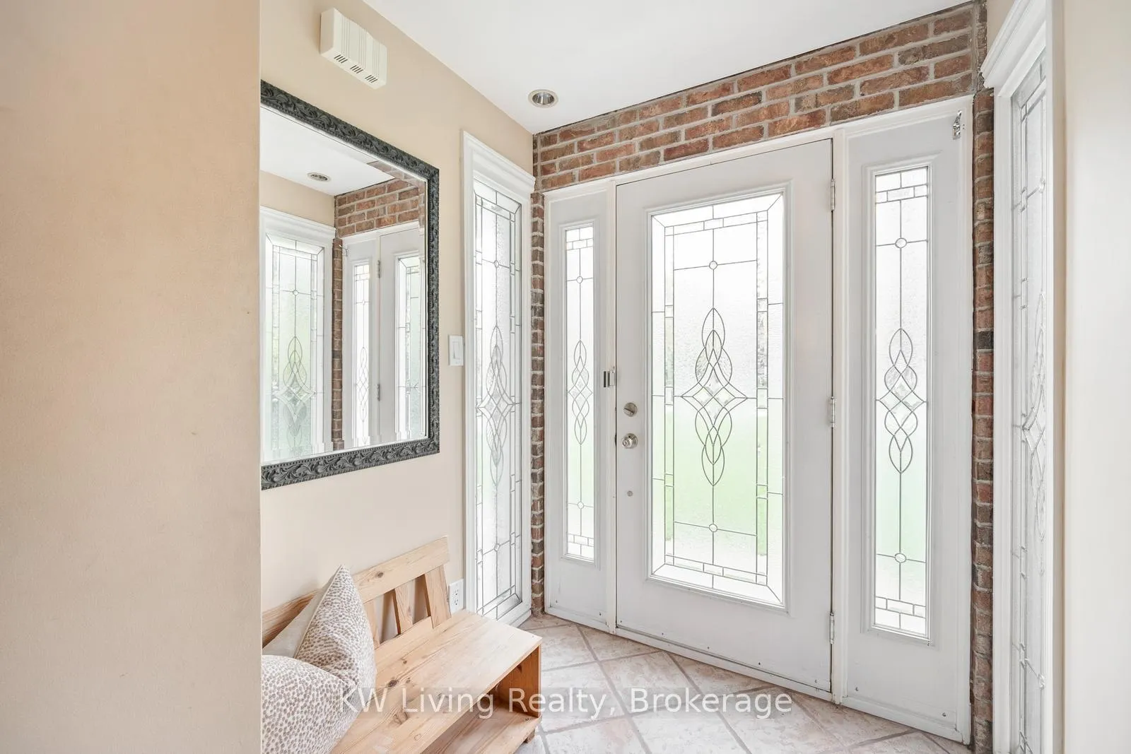 Photo 2 of 55 Hillside Avenue, Vaughan, Concord — HOMEH