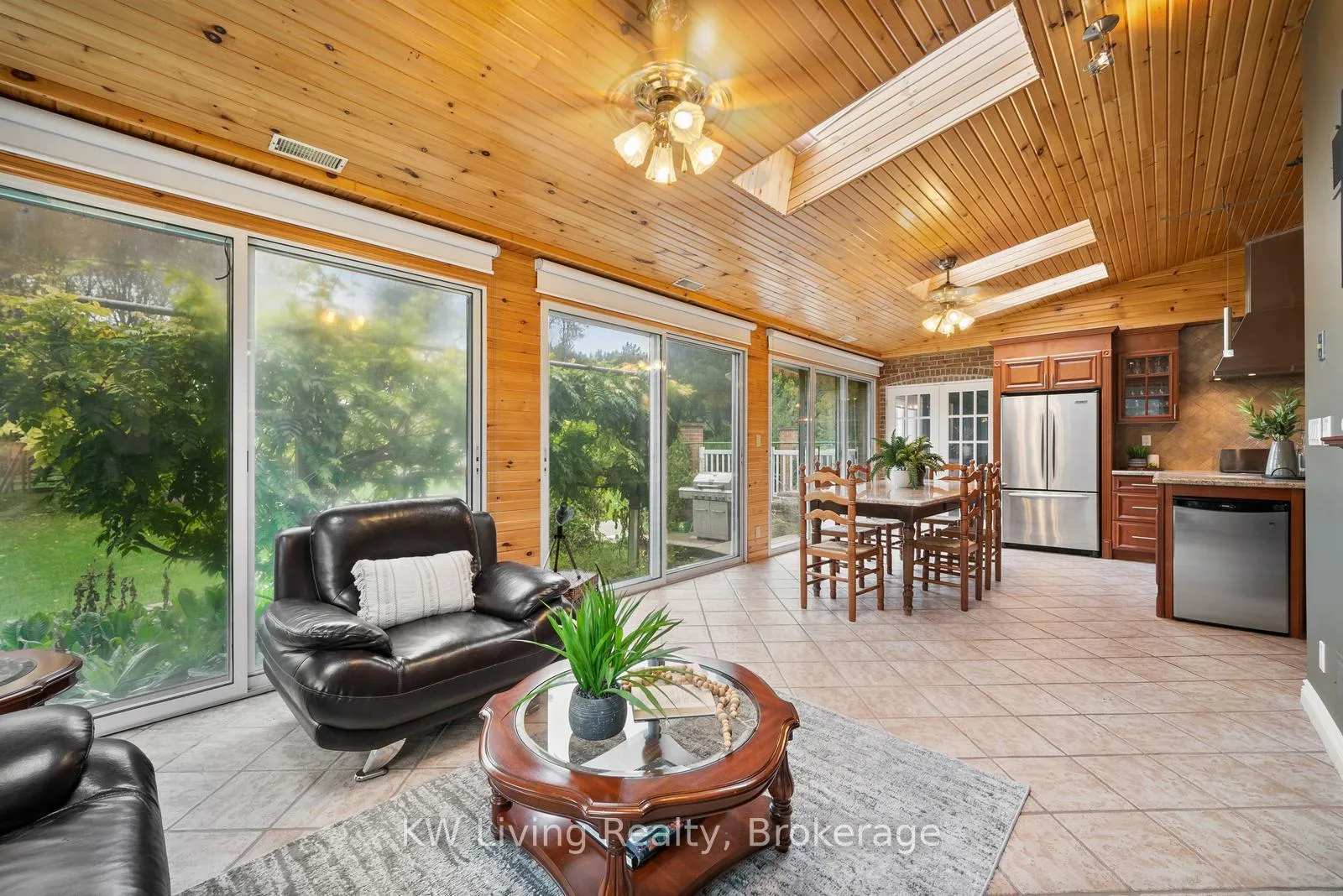 Photo 13 of 55 Hillside Avenue, Vaughan, Concord — HOMEH
