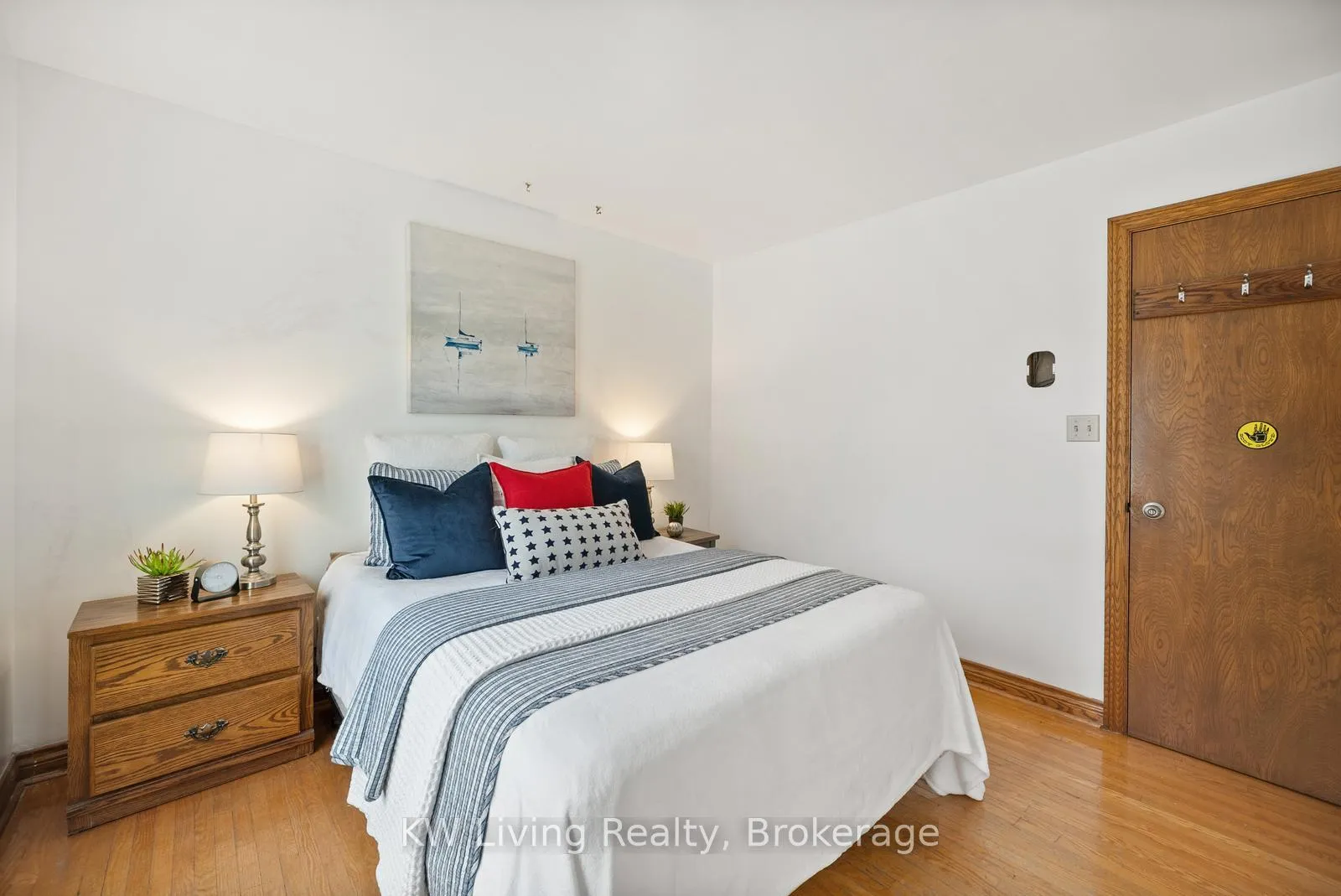 Photo 21 of 55 Hillside Avenue, Vaughan, Concord — HOMEH