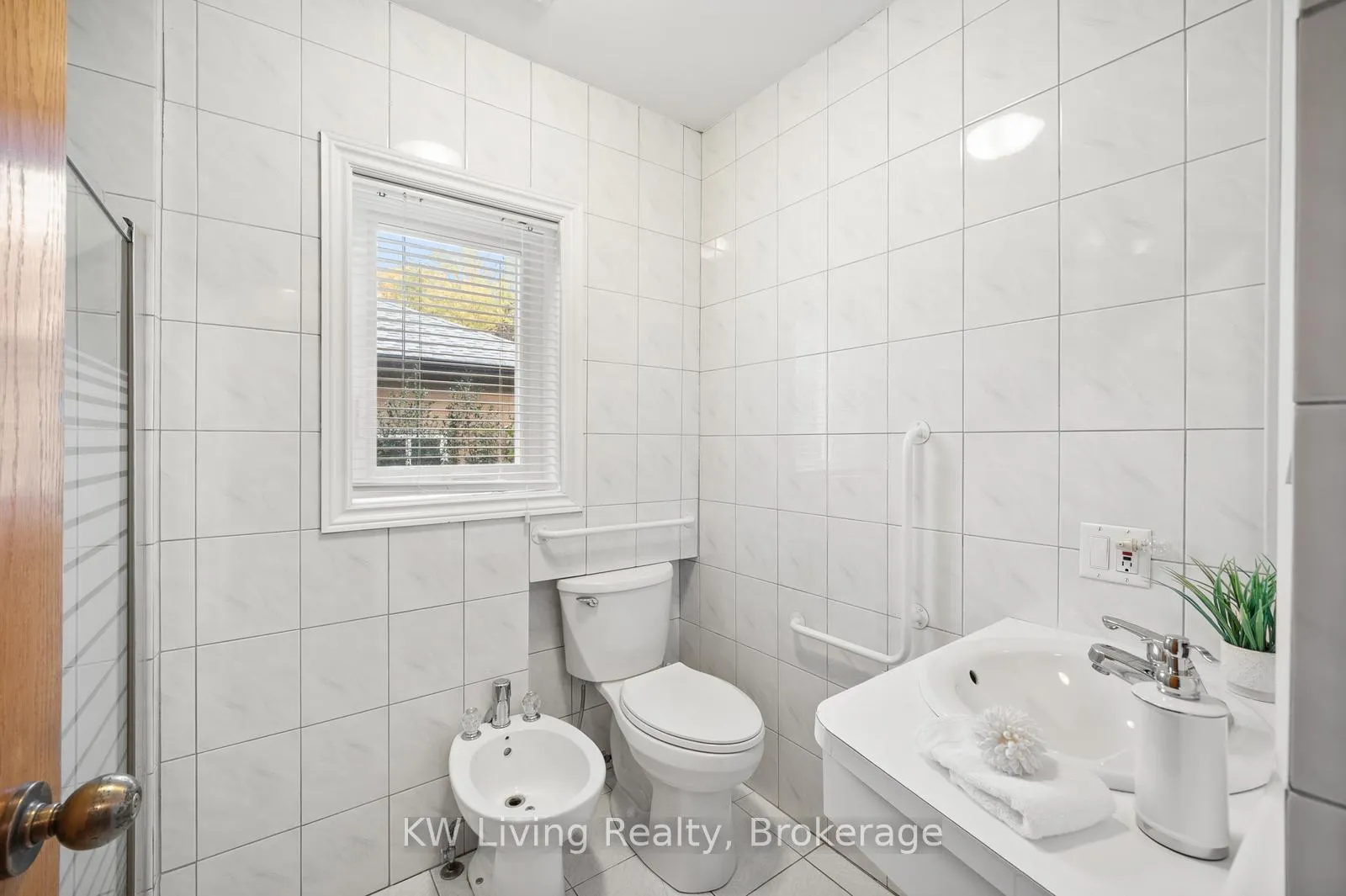 Photo 31 of 55 Hillside Avenue, Vaughan, Concord — HOMEH