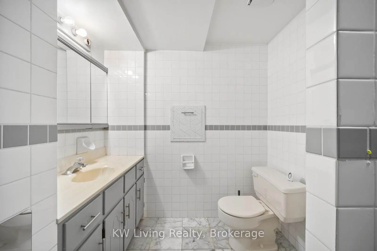 Photo 32 of 55 Hillside Avenue, Vaughan, Concord — HOMEH