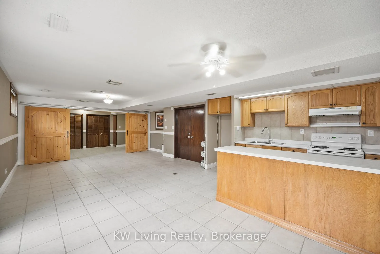 Photo 35 of 55 Hillside Avenue, Vaughan, Concord — HOMEH