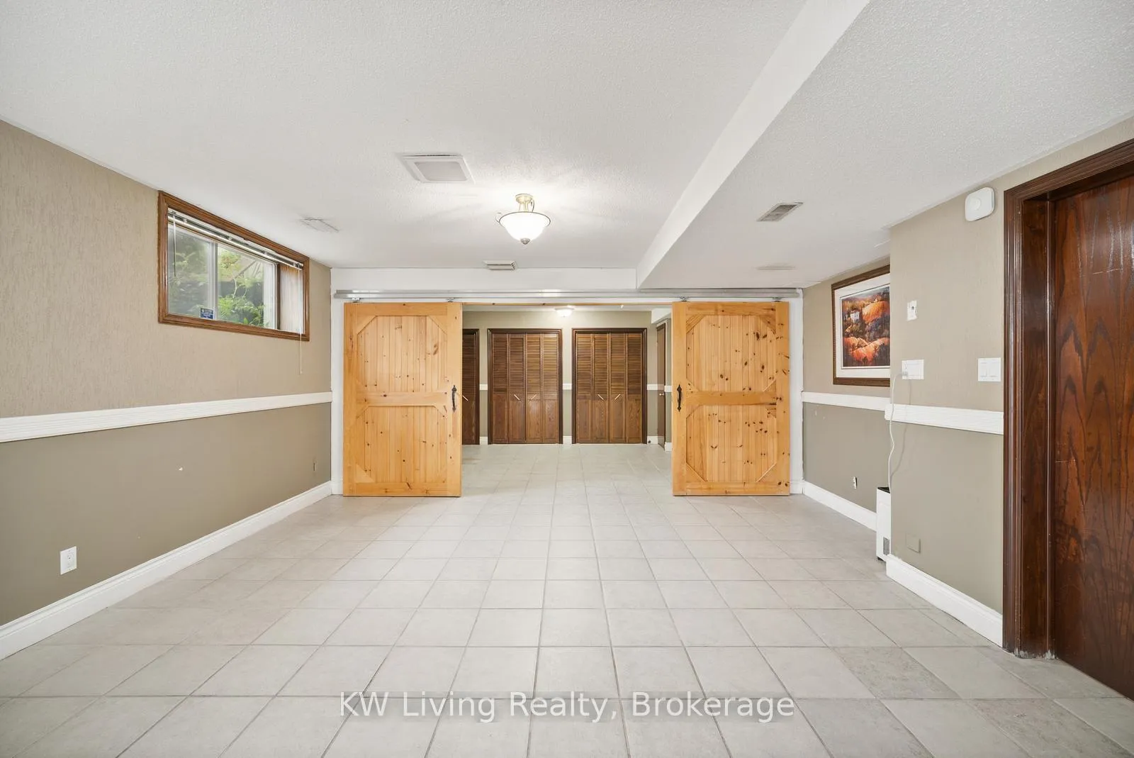 Photo 36 of 55 Hillside Avenue, Vaughan, Concord — HOMEH