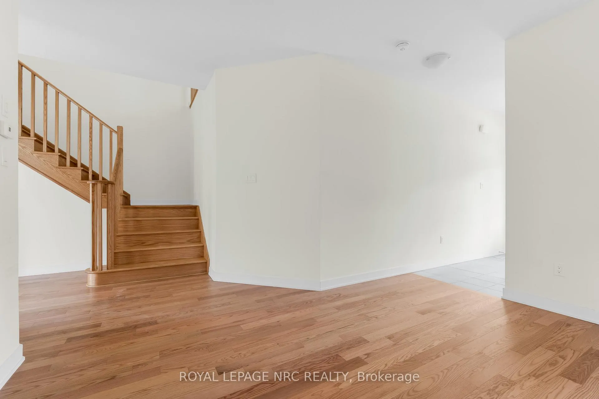 Photo 4 of 59 Stern Drive, Welland, Dain City — HOMEH