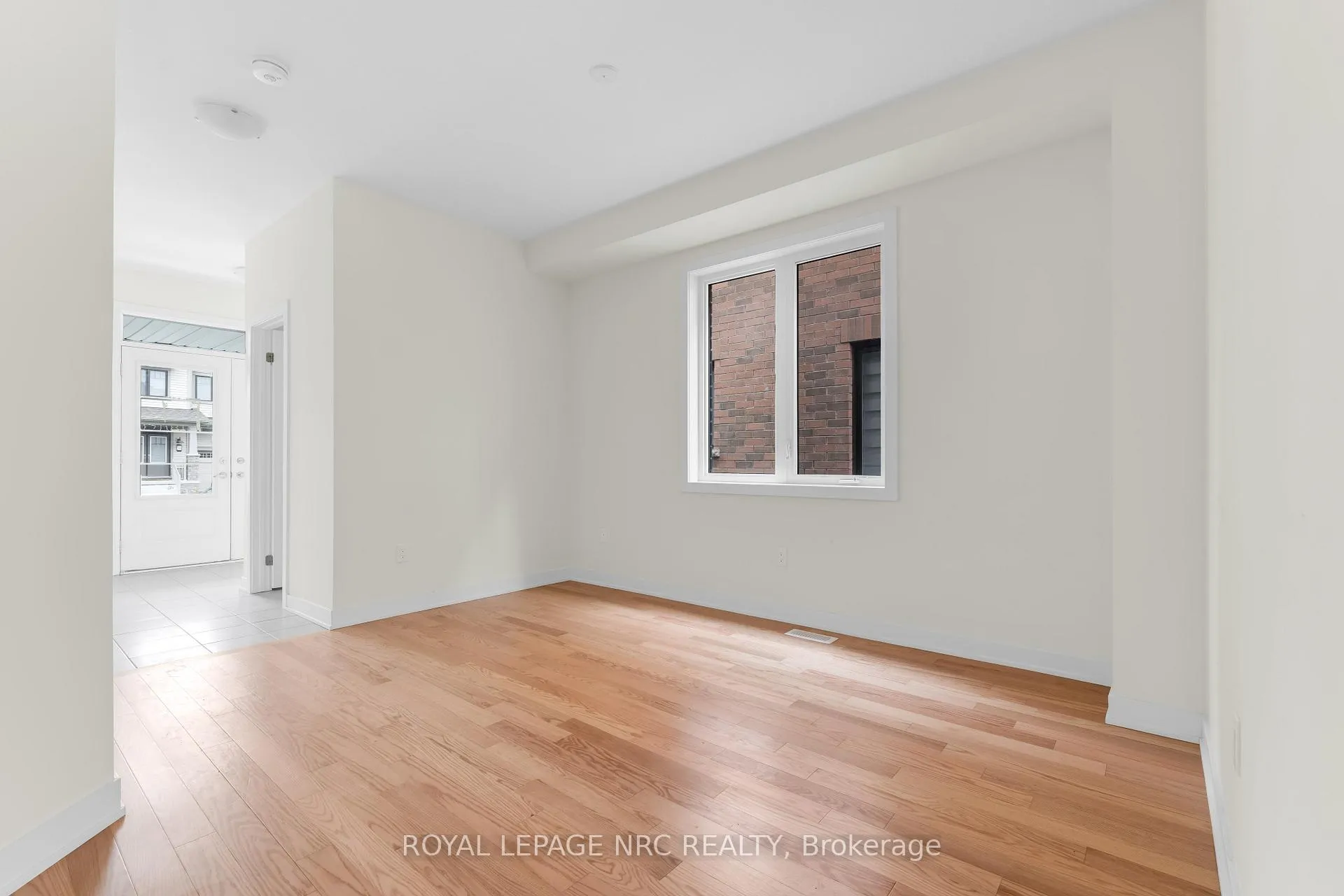 Photo 5 of 59 Stern Drive, Welland, Dain City — HOMEH