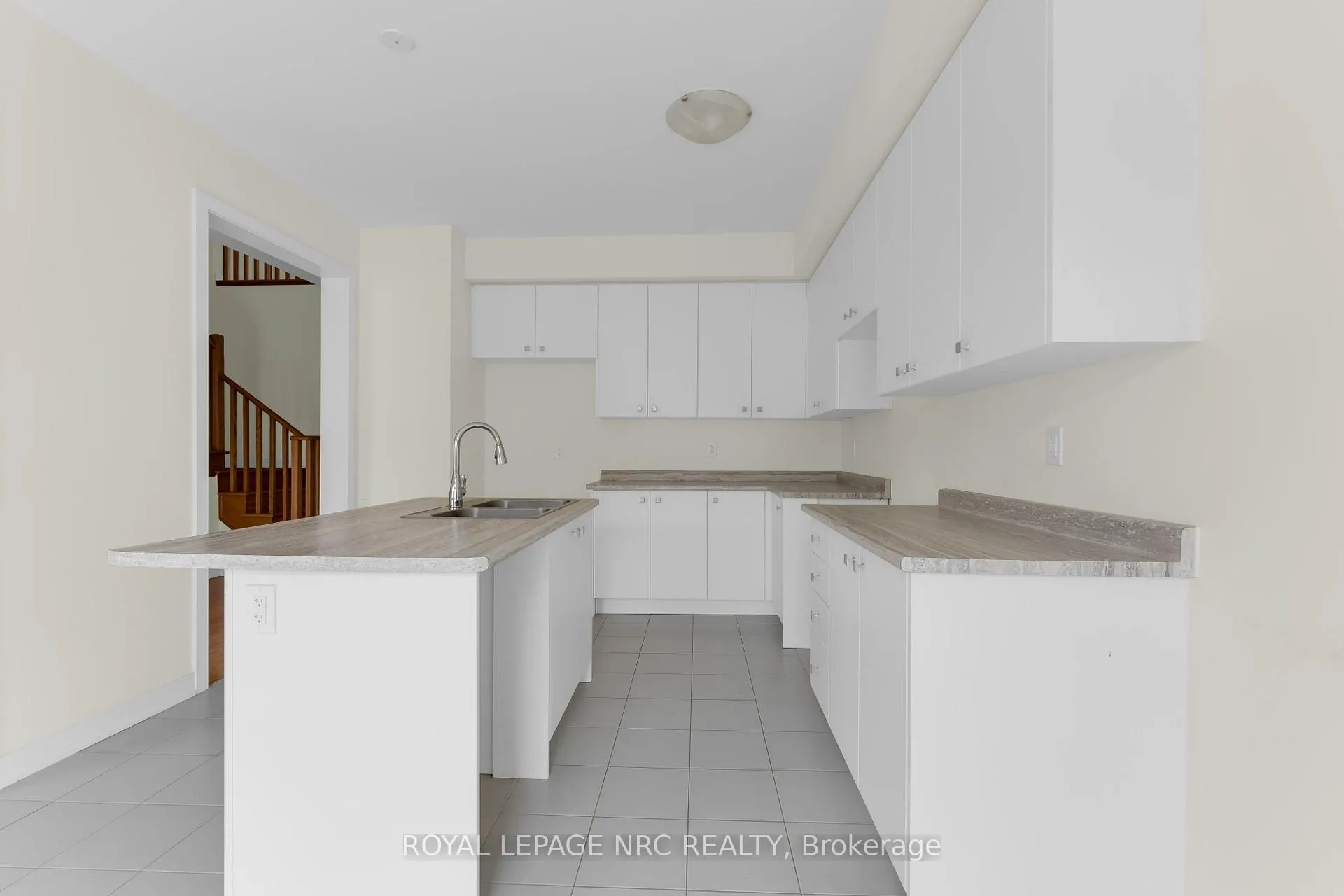 Photo 9 of 59 Stern Drive, Welland, Dain City — HOMEH