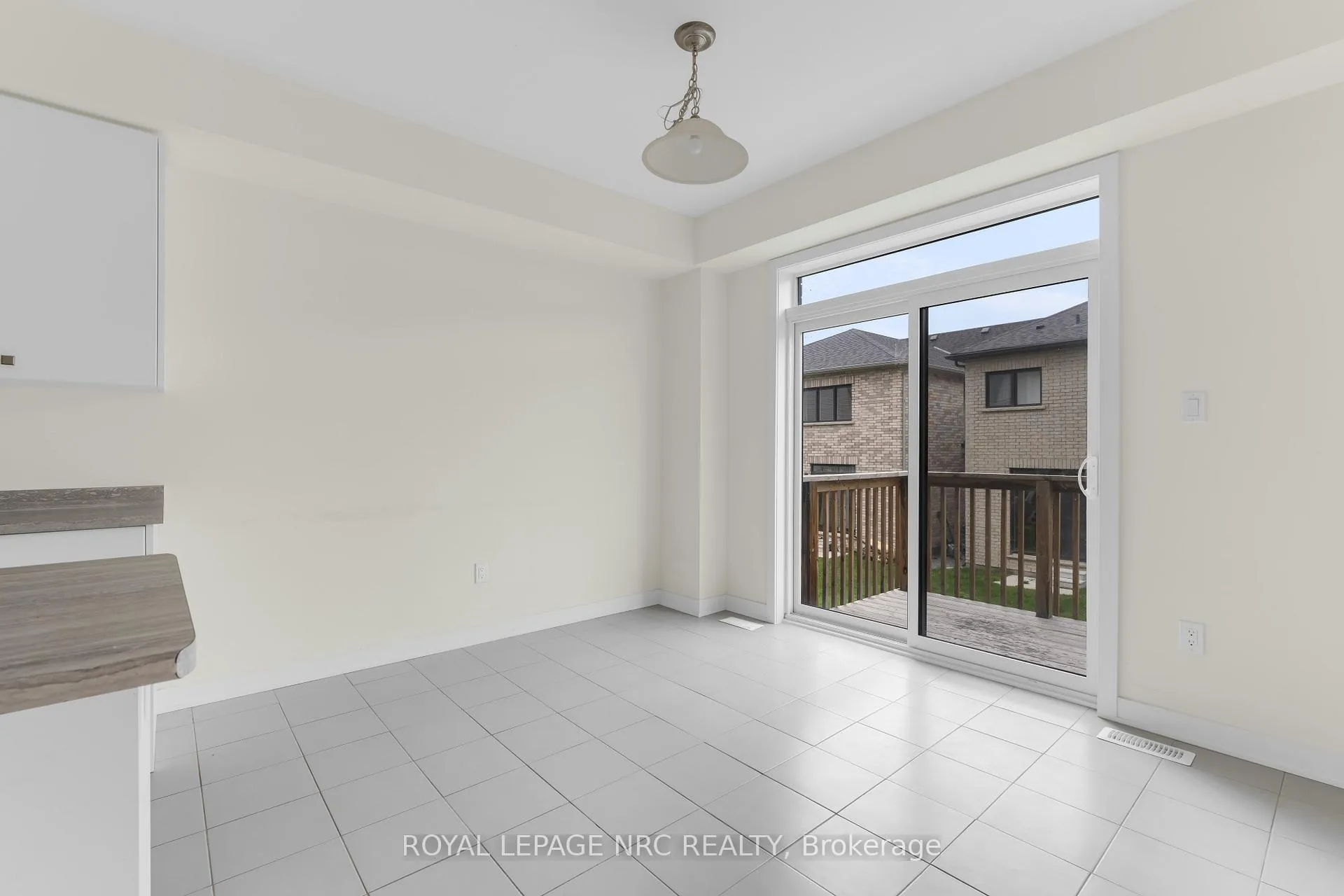 Photo 11 of 59 Stern Drive, Welland, Dain City — HOMEH