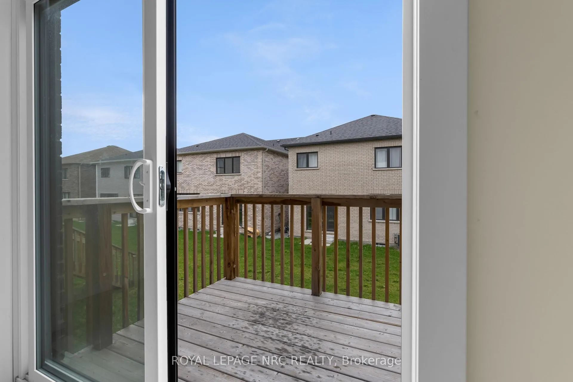 Photo 12 of 59 Stern Drive, Welland, Dain City — HOMEH