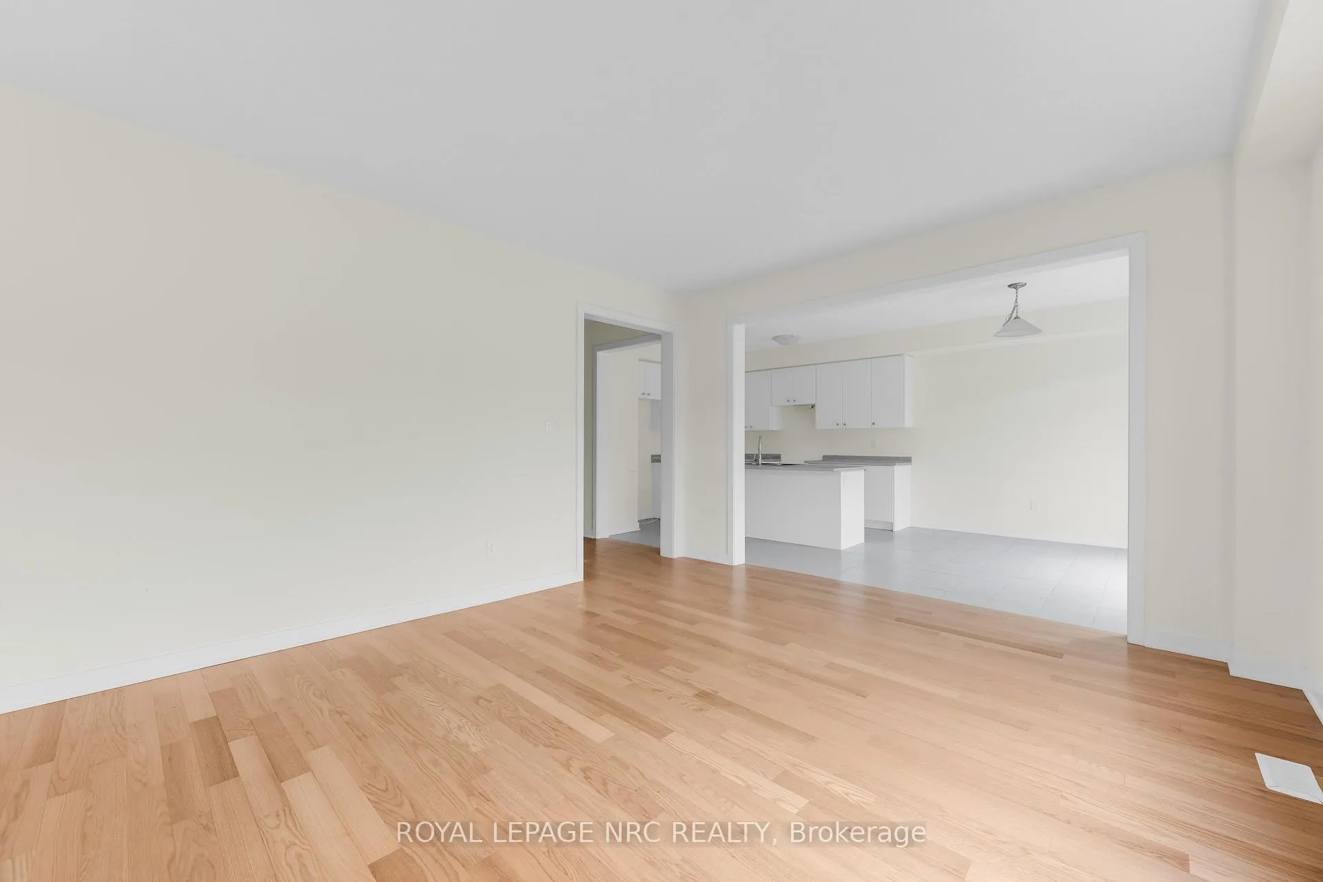 Photo 14 of 59 Stern Drive, Welland, Dain City — HOMEH