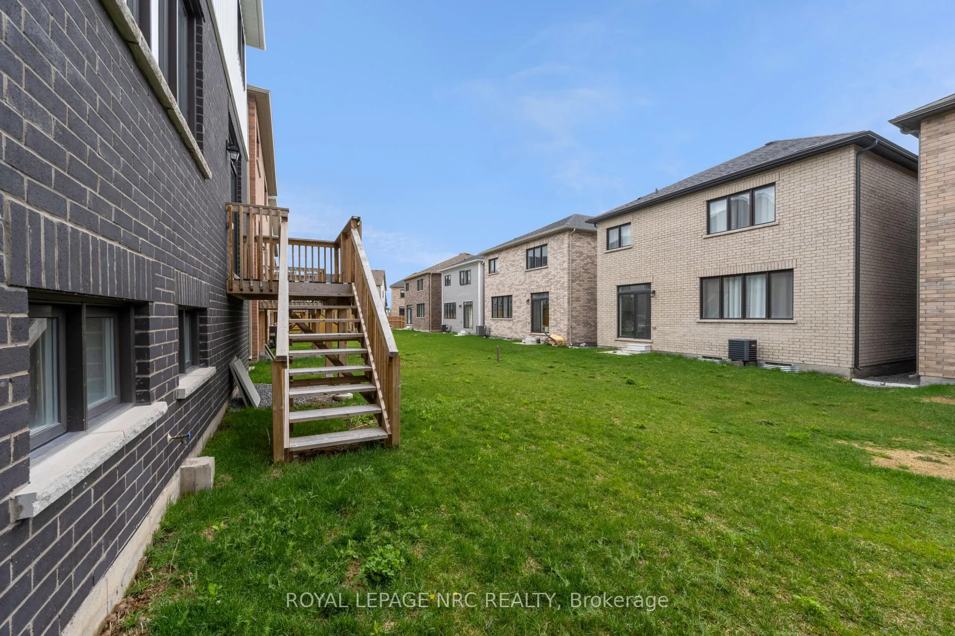 Photo 36 of 59 Stern Drive, Welland, Dain City — HOMEH