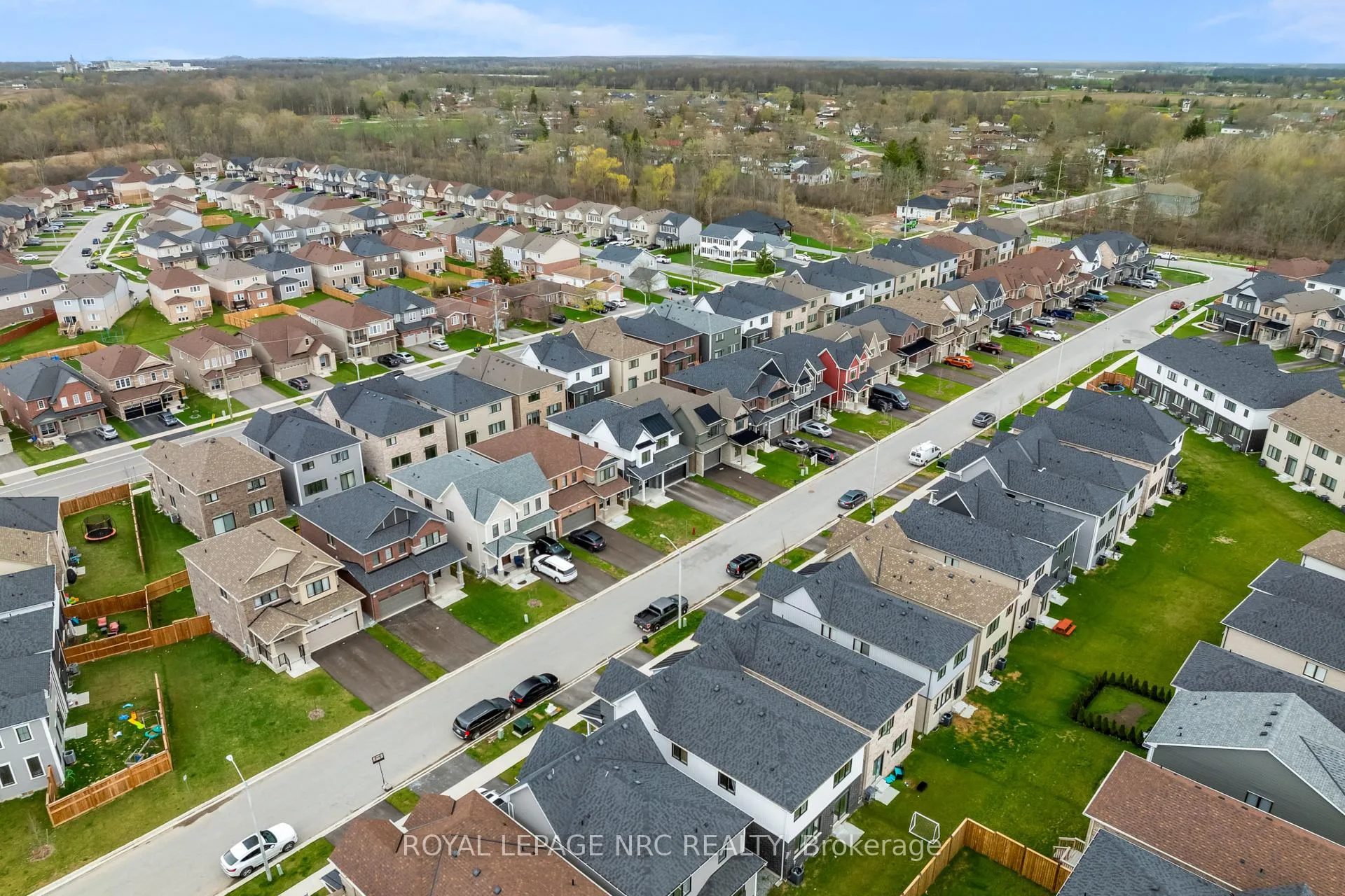Photo 41 of 59 Stern Drive, Welland, Dain City — HOMEH