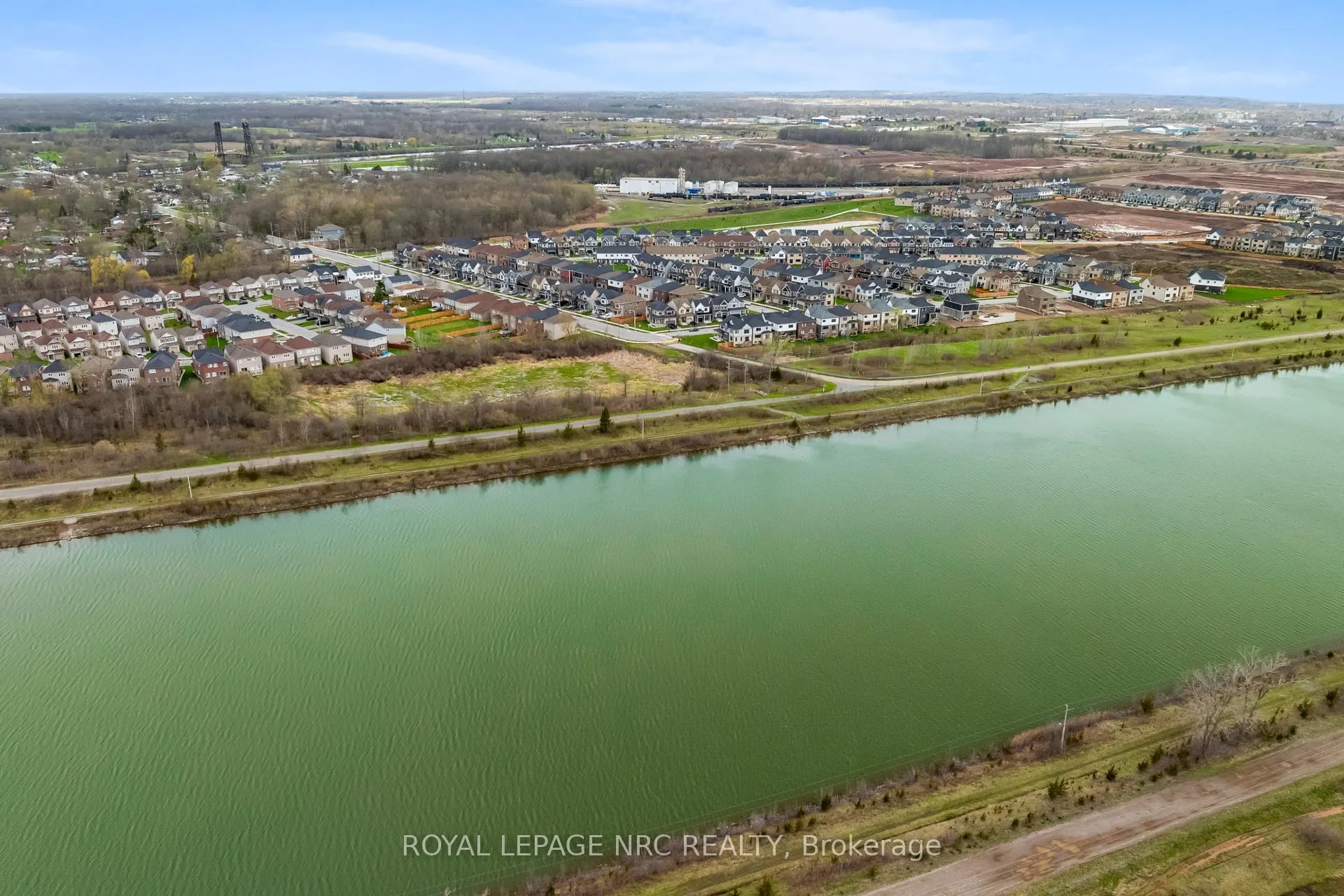 Photo 43 of 59 Stern Drive, Welland, Dain City — HOMEH