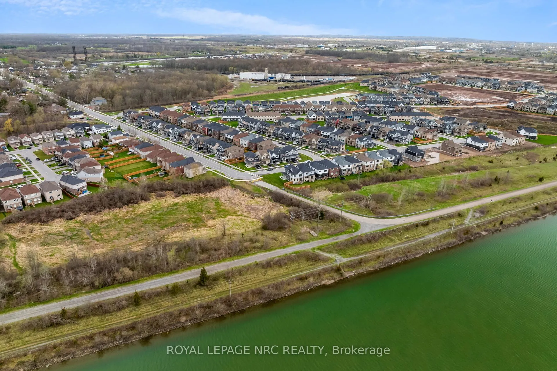 Photo 44 of 59 Stern Drive, Welland, Dain City — HOMEH