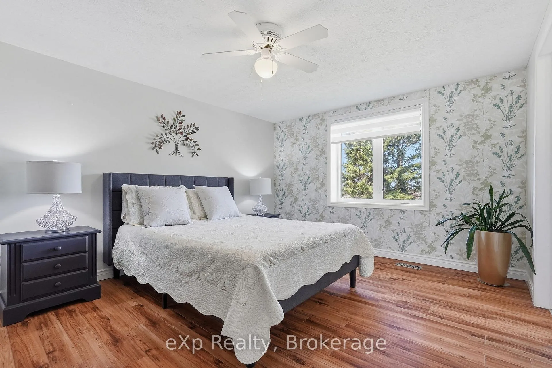 Photo 14 of 990 Heritage Drive, Huron-Kinloss — HOMEH