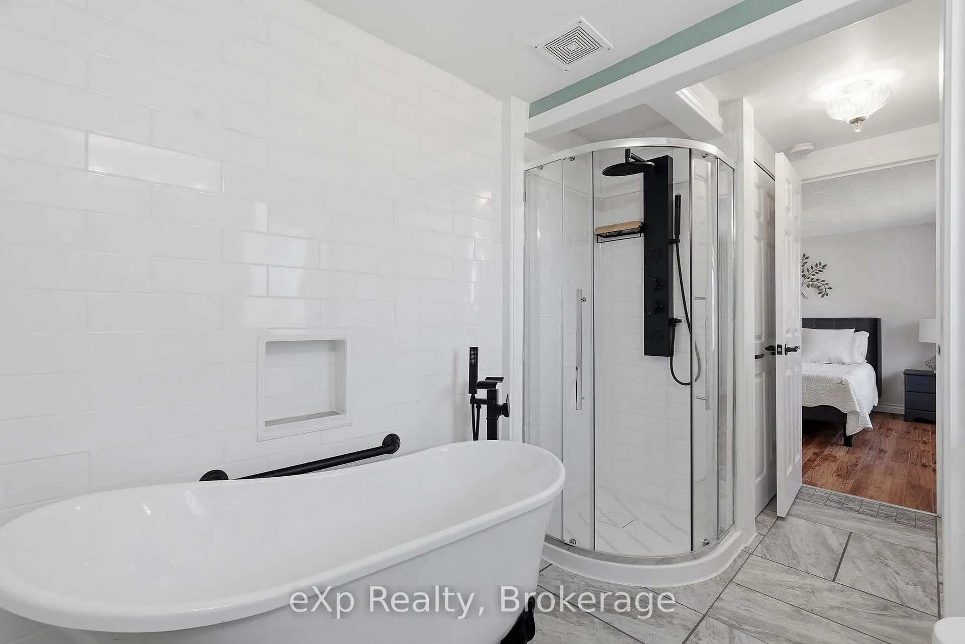 Photo 17 of 990 Heritage Drive, Huron-Kinloss — HOMEH