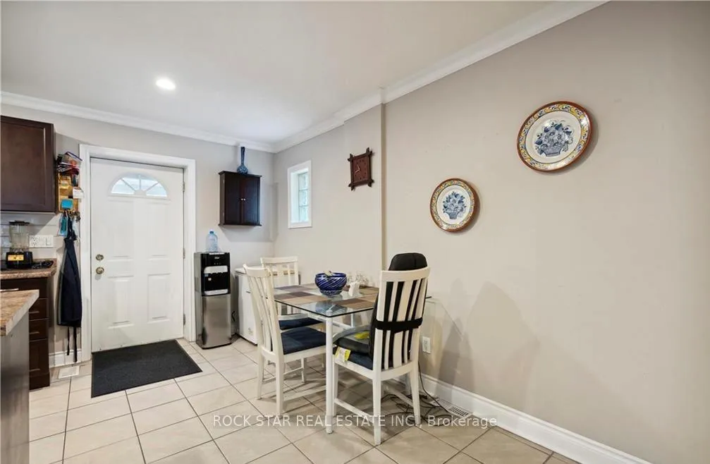 Photo 11 of 34 Cliff Avenue, Hamilton, Eastmount — HOMEH