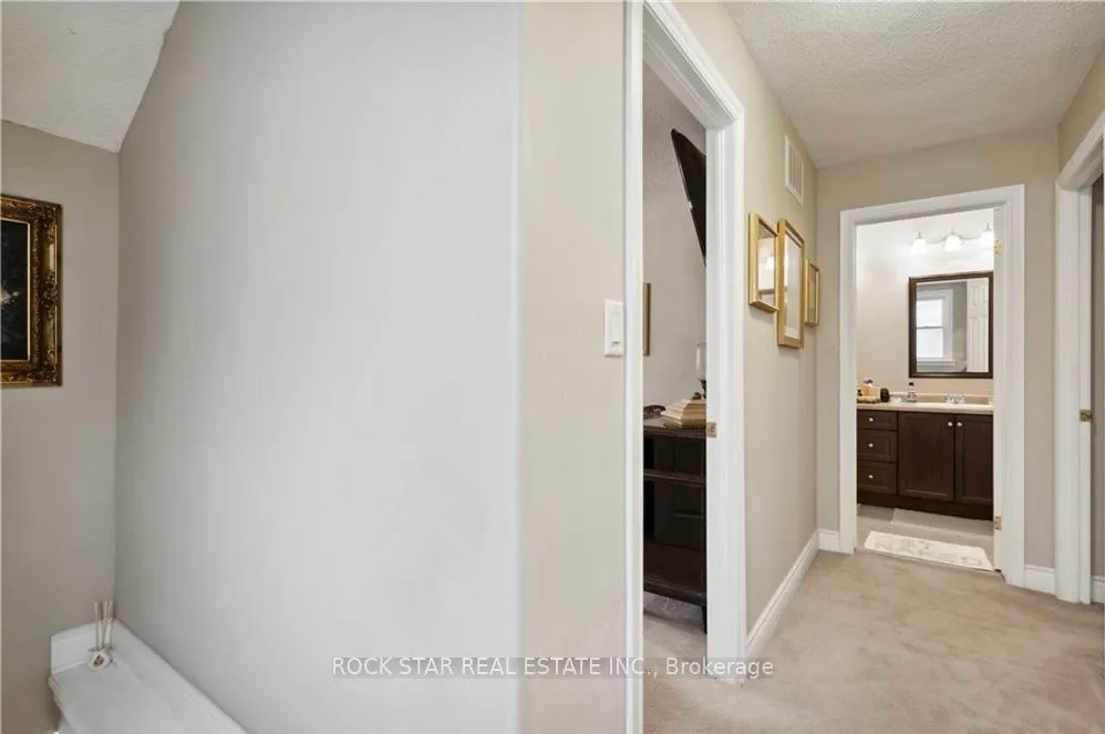 Photo 14 of 34 Cliff Avenue, Hamilton, Eastmount — HOMEH