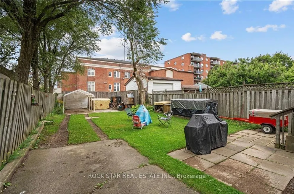 Photo 31 of 34 Cliff Avenue, Hamilton, Eastmount — HOMEH