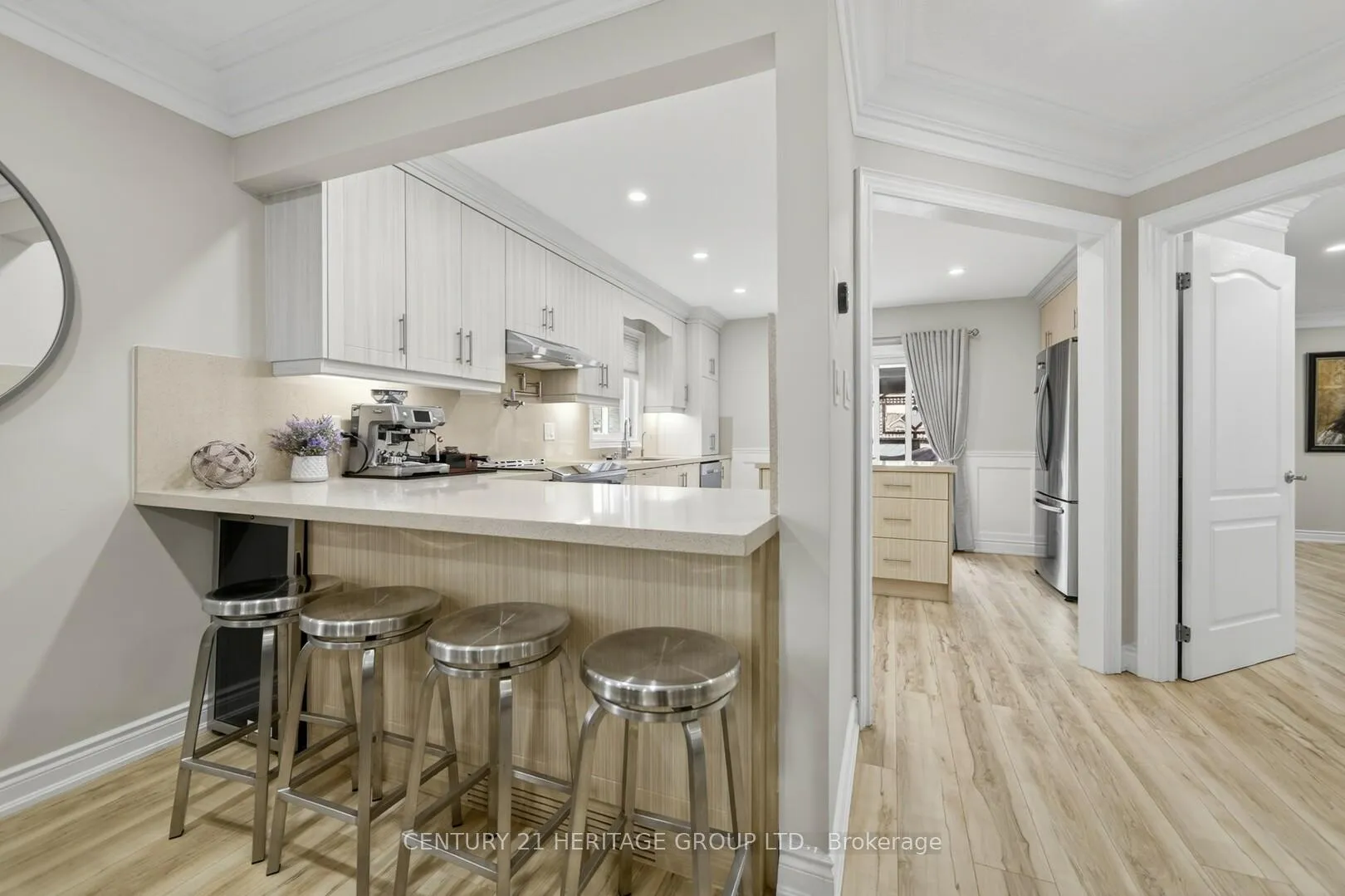 Photo 9 of 137 Cunningham Drive, Barrie, Ardagh — HOMEH