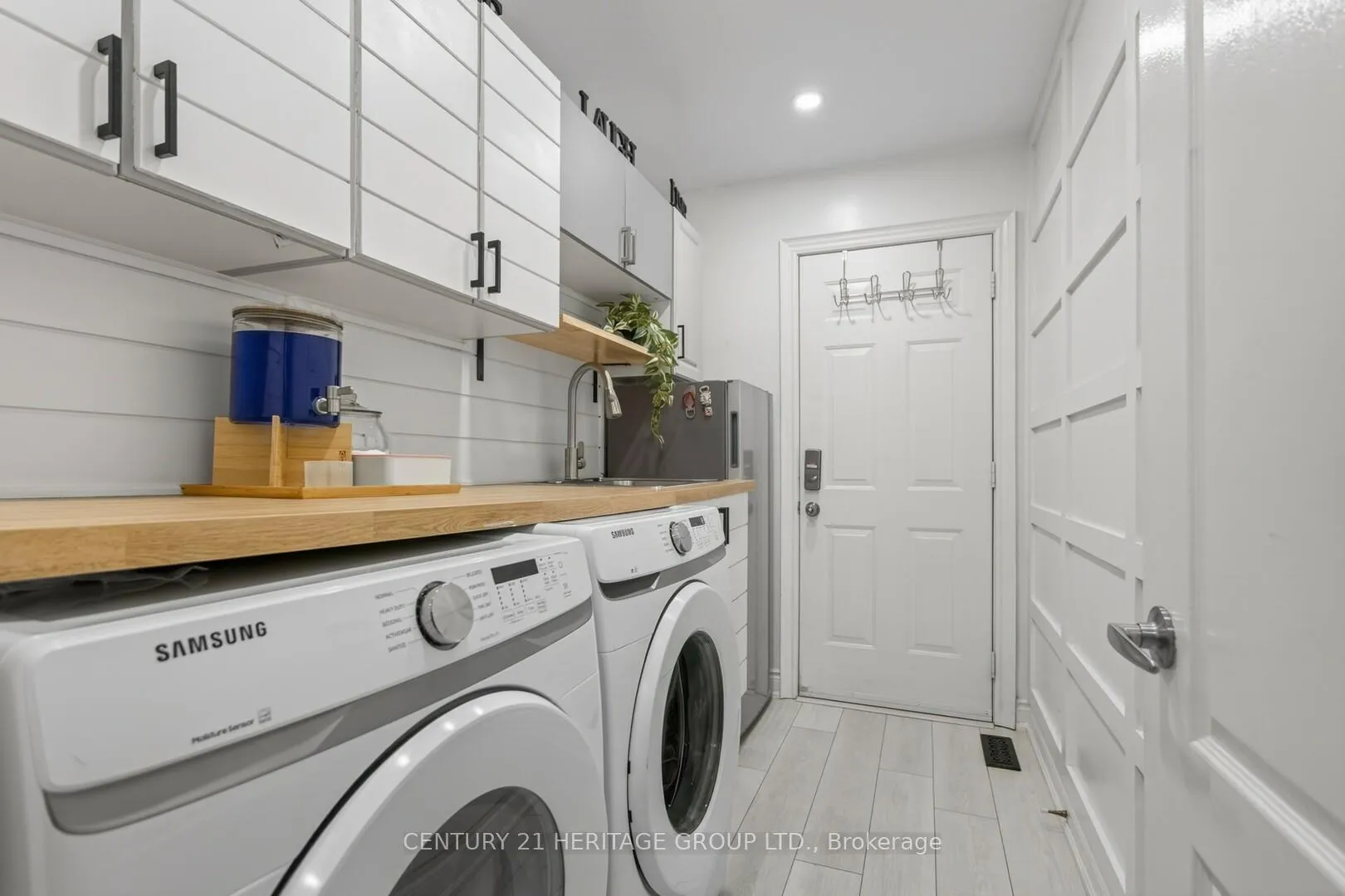 Photo 23 of 137 Cunningham Drive, Barrie, Ardagh — HOMEH