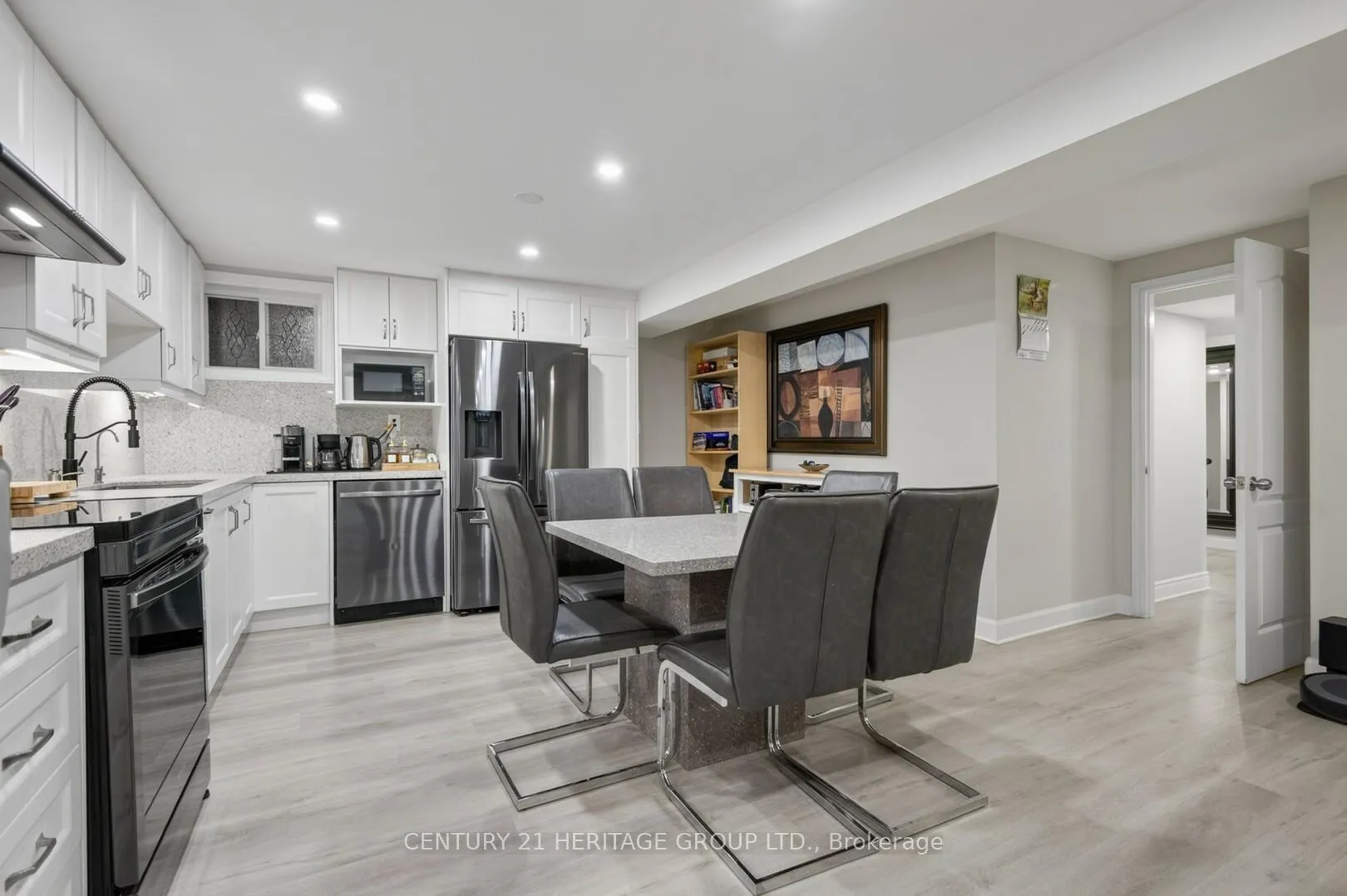 Photo 25 of 137 Cunningham Drive, Barrie, Ardagh — HOMEH