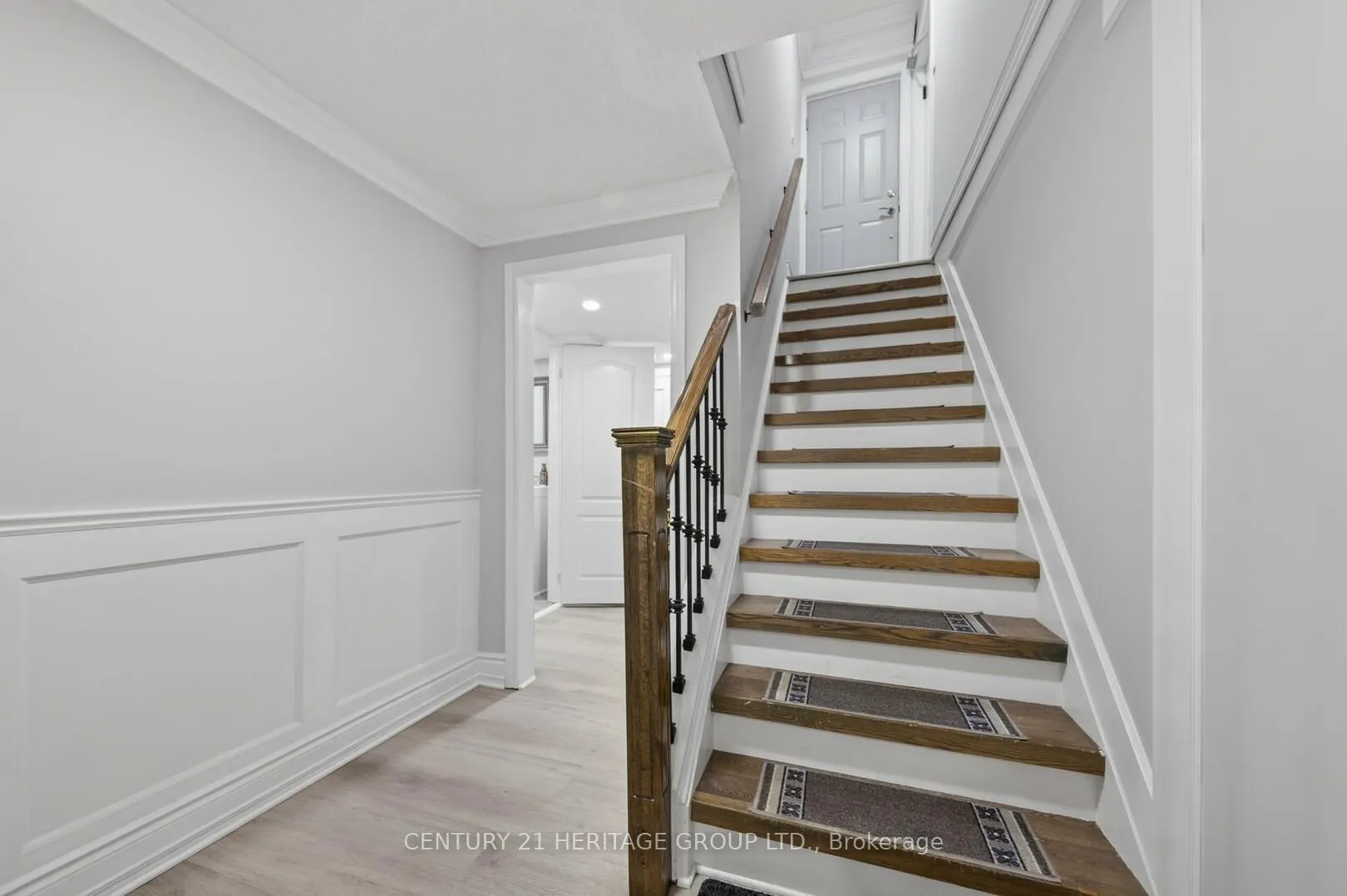 Photo 34 of 137 Cunningham Drive, Barrie, Ardagh — HOMEH