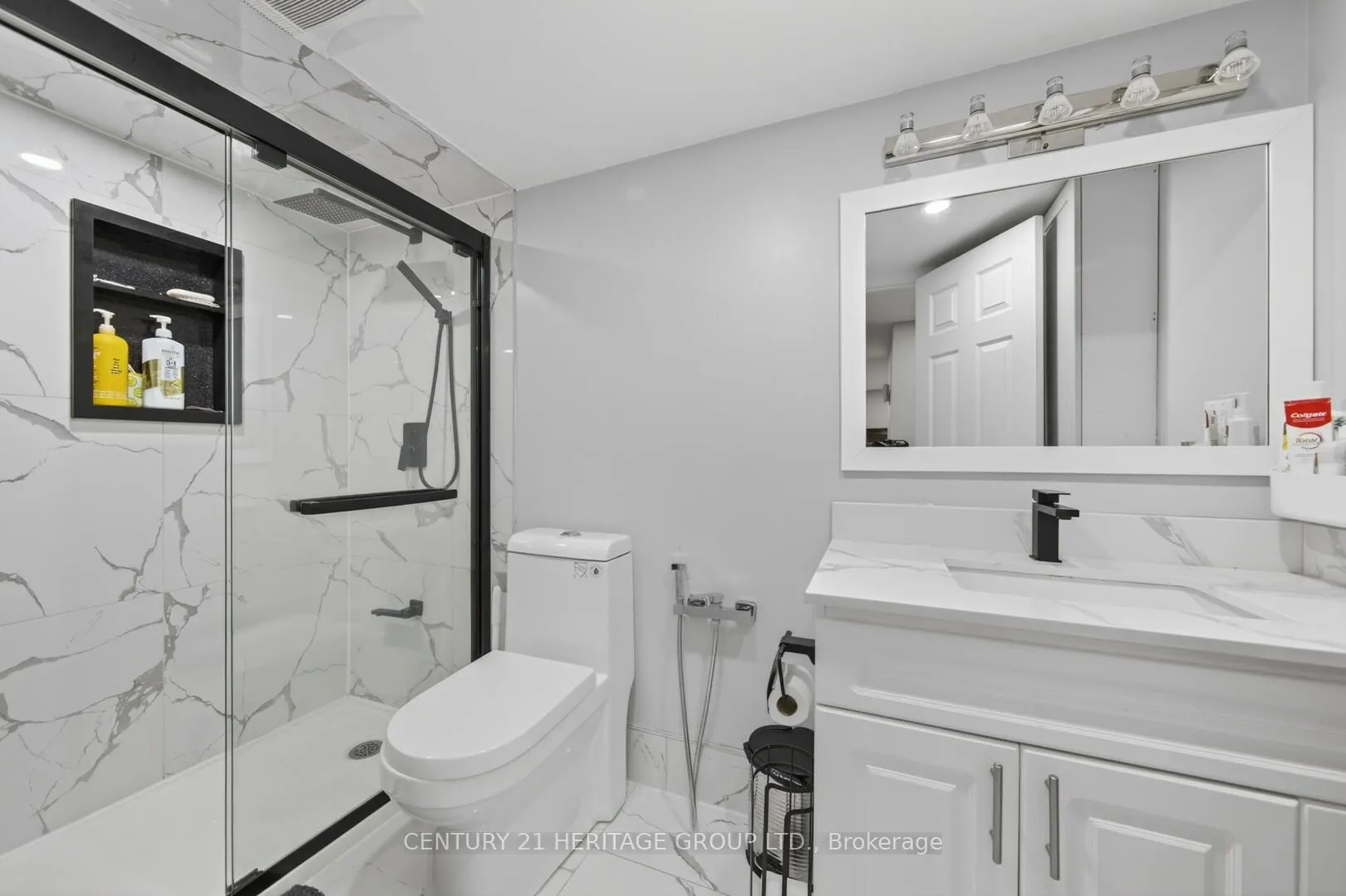 Photo 37 of 137 Cunningham Drive, Barrie, Ardagh — HOMEH