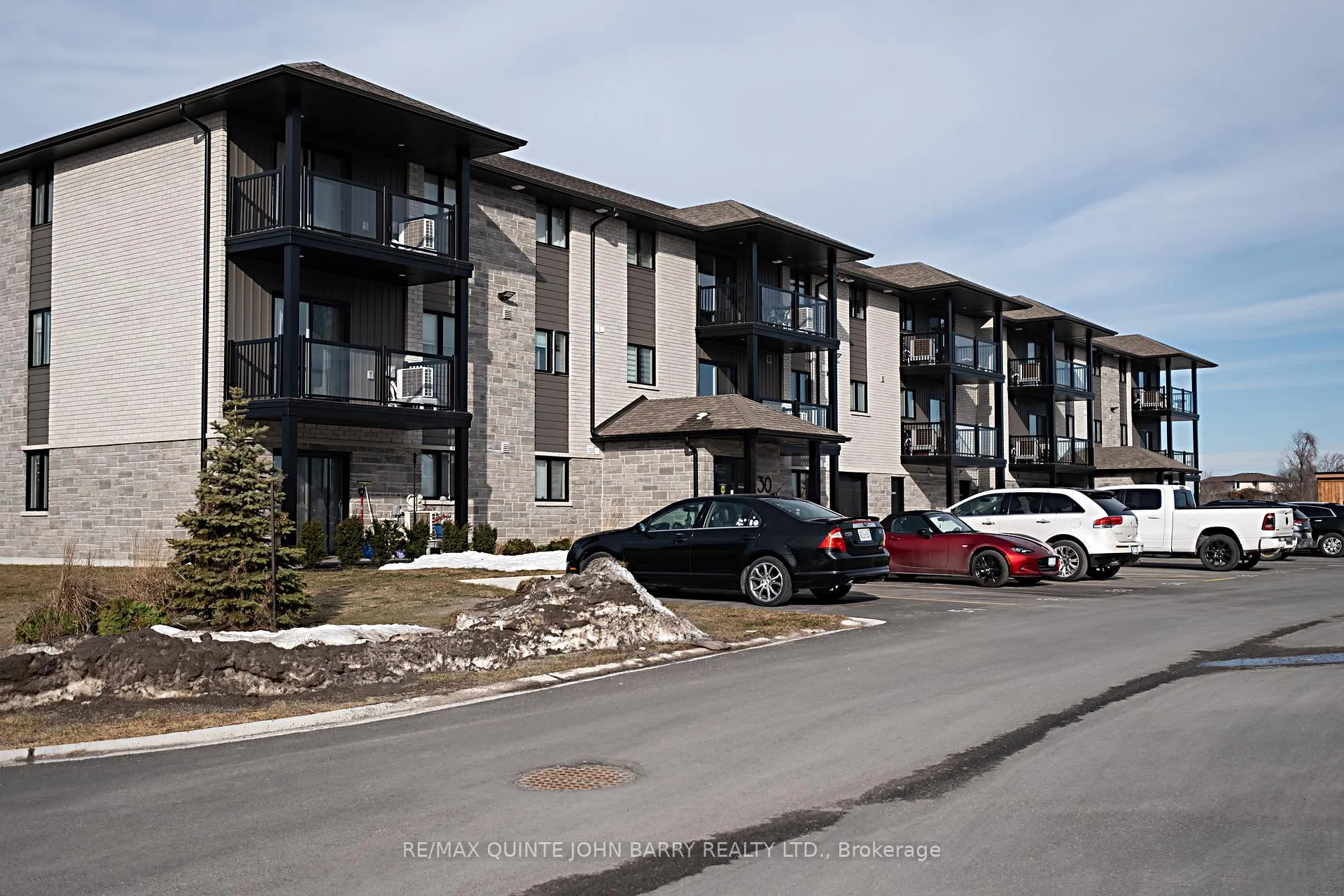 Photo 3 of 103-30 Hillside Meadow Drive, Quinte West, Murray Ward — HOMEH