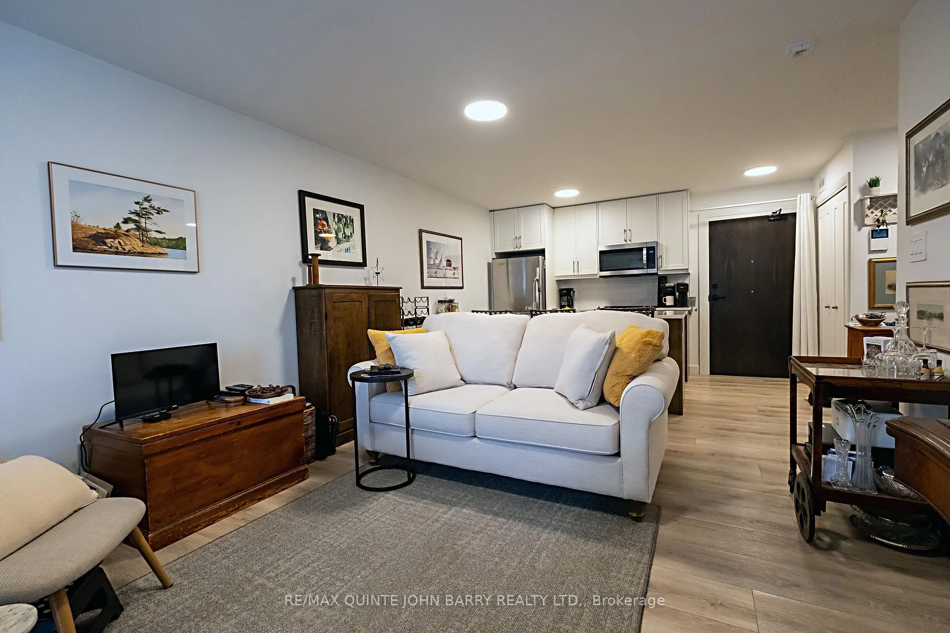 Photo 10 of 103-30 Hillside Meadow Drive, Quinte West, Murray Ward — HOMEH