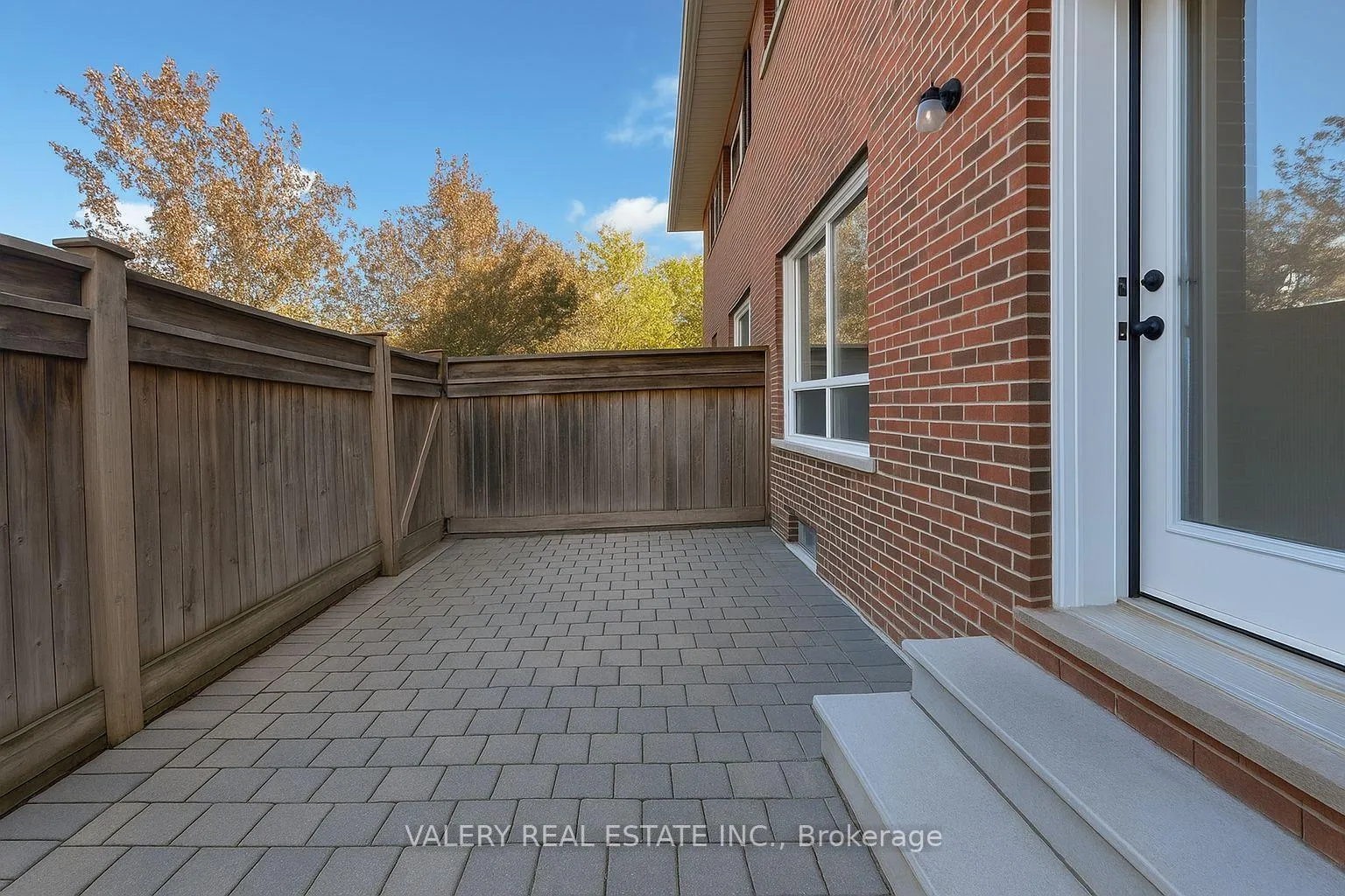 Photo 23 of Unit 4, 25 Romfield Circuit, Markham, Royal Orchard — HOMEH