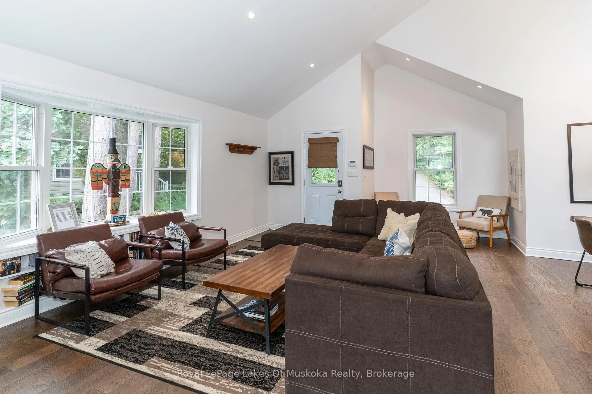Photo 7 of 49 Pinetree Road, Gravenhurst, Muskoka (S) — HOMEH