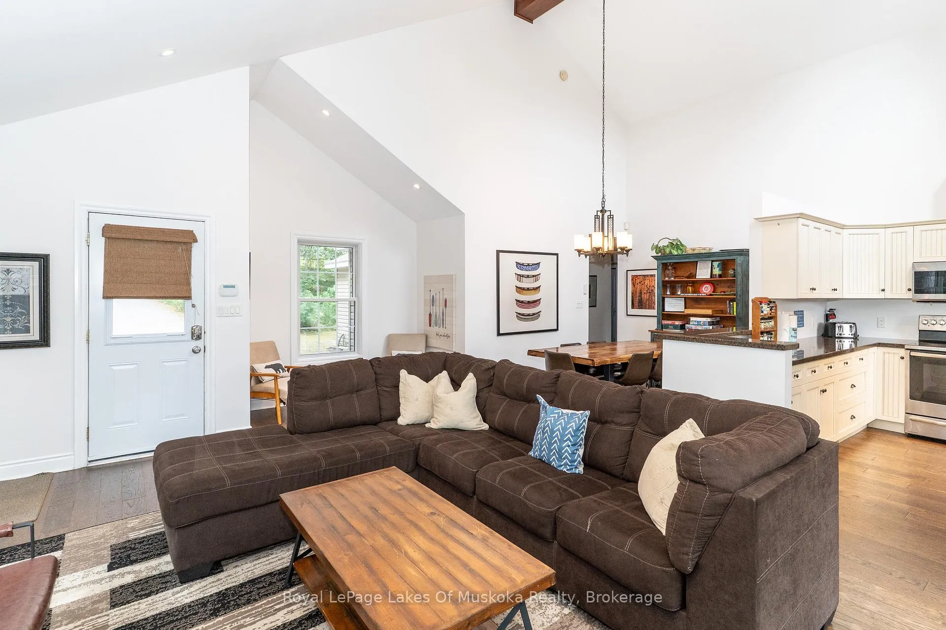 Photo 8 of 49 Pinetree Road, Gravenhurst, Muskoka (S) — HOMEH