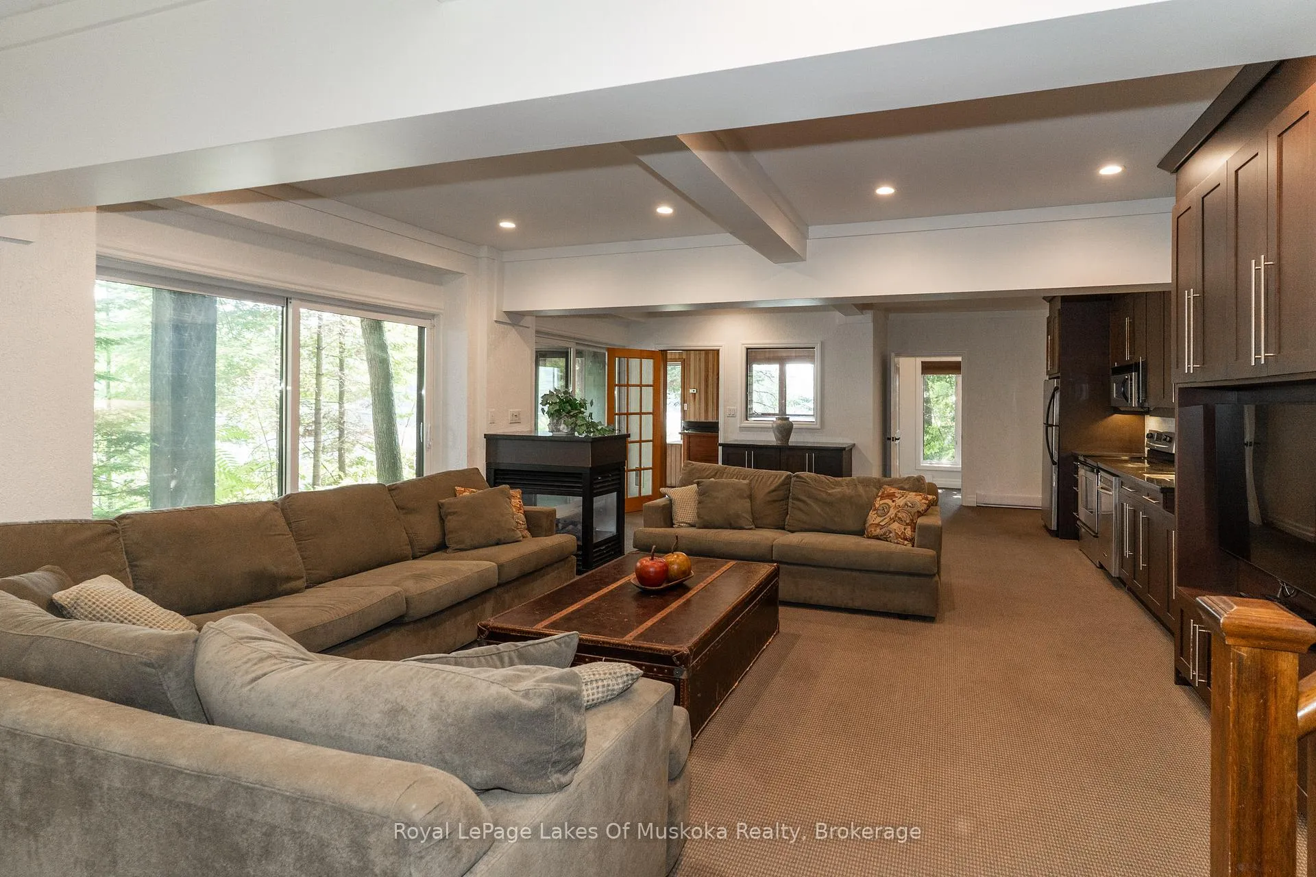 Photo 4 of 51 Pinetree Road, Gravenhurst, Muskoka (S) — HOMEH
