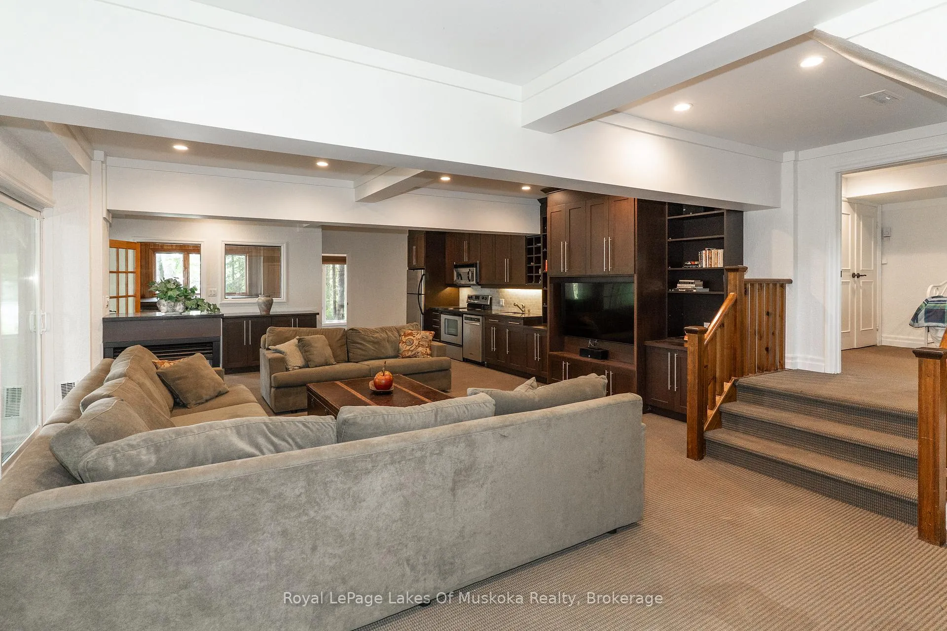Photo 5 of 51 Pinetree Road, Gravenhurst, Muskoka (S) — HOMEH