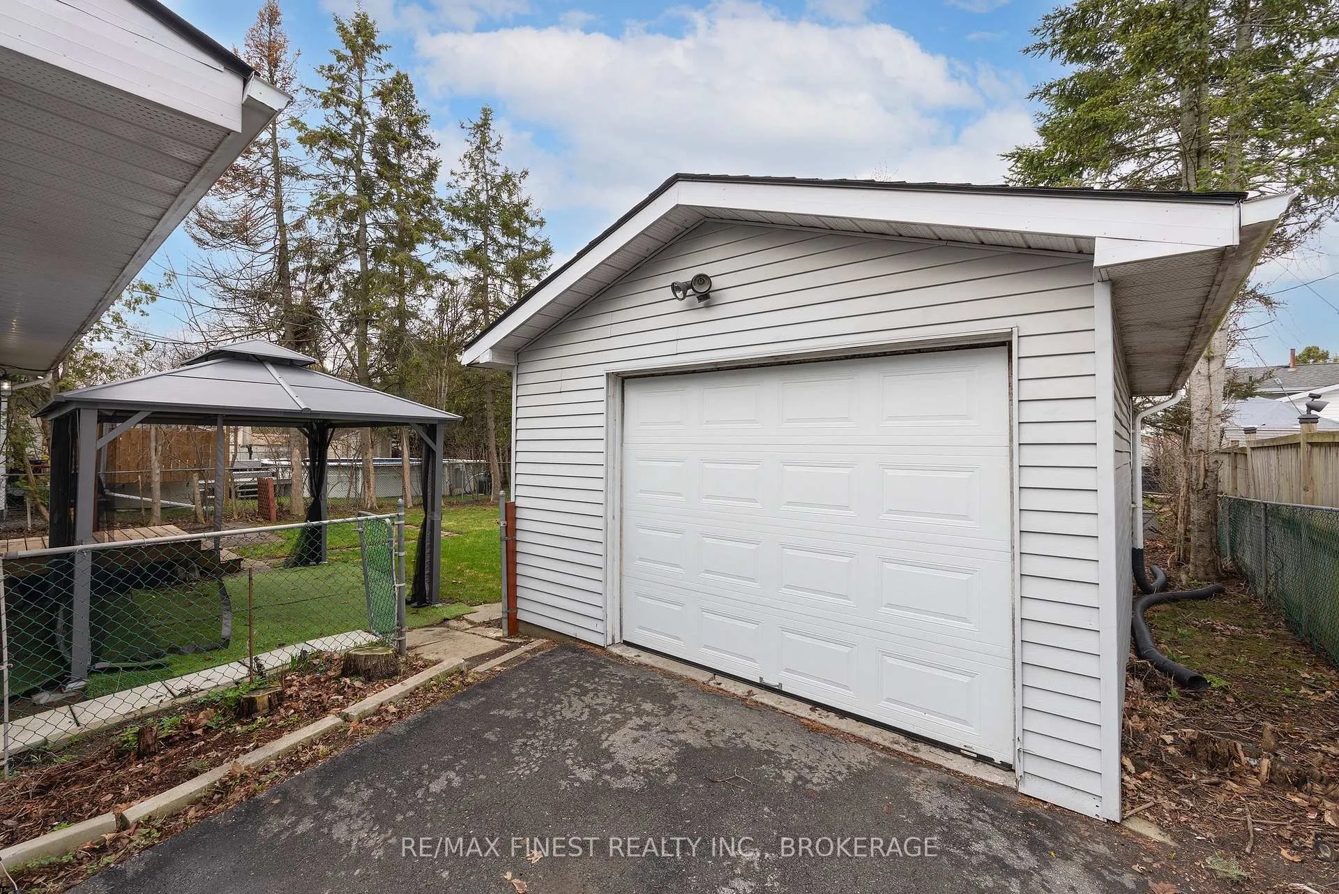 Photo 35 of 1284 Waverley Crescent, Kingston, South of Taylor-Kidd Blvd — HOMEH