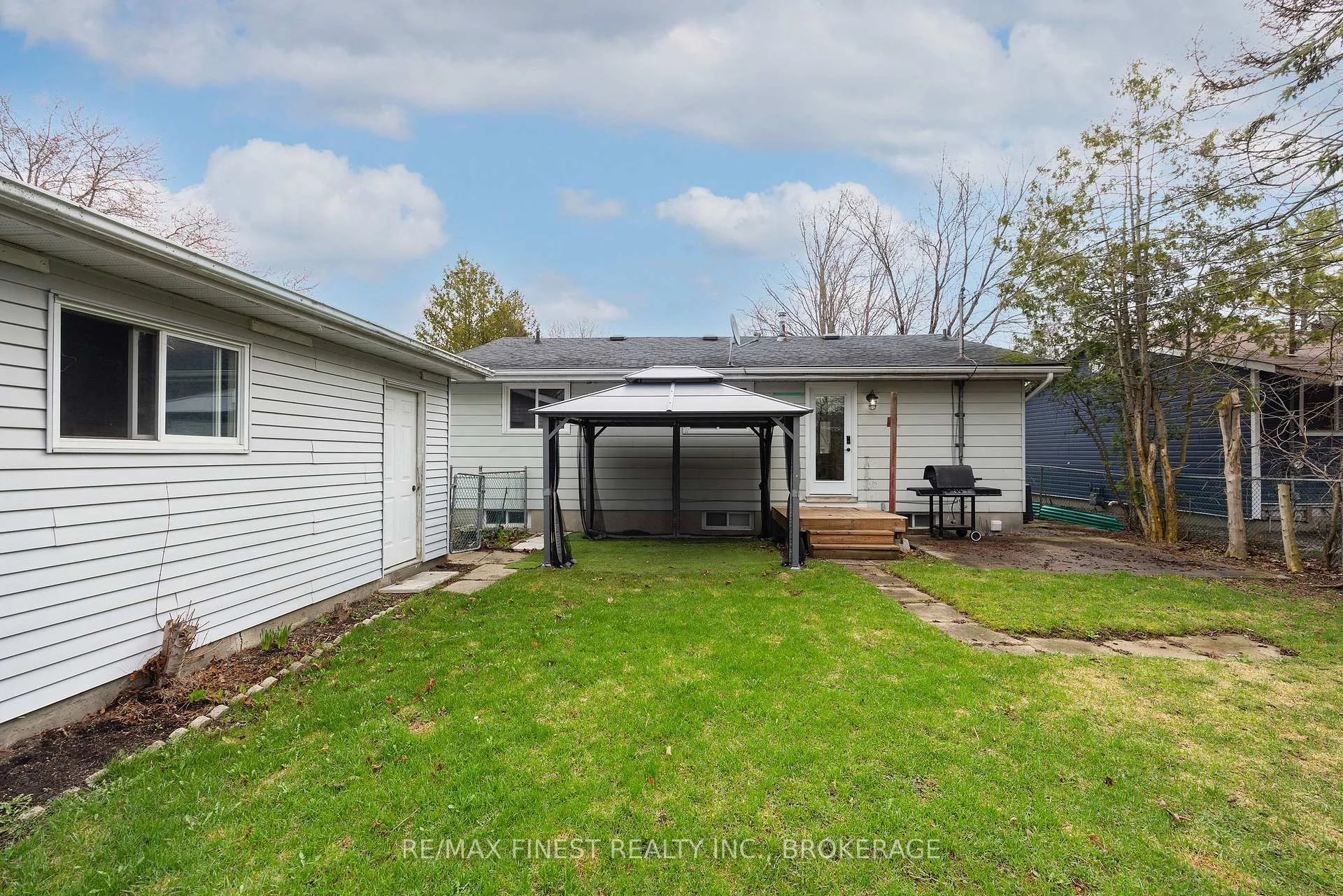 Photo 37 of 1284 Waverley Crescent, Kingston, South of Taylor-Kidd Blvd — HOMEH