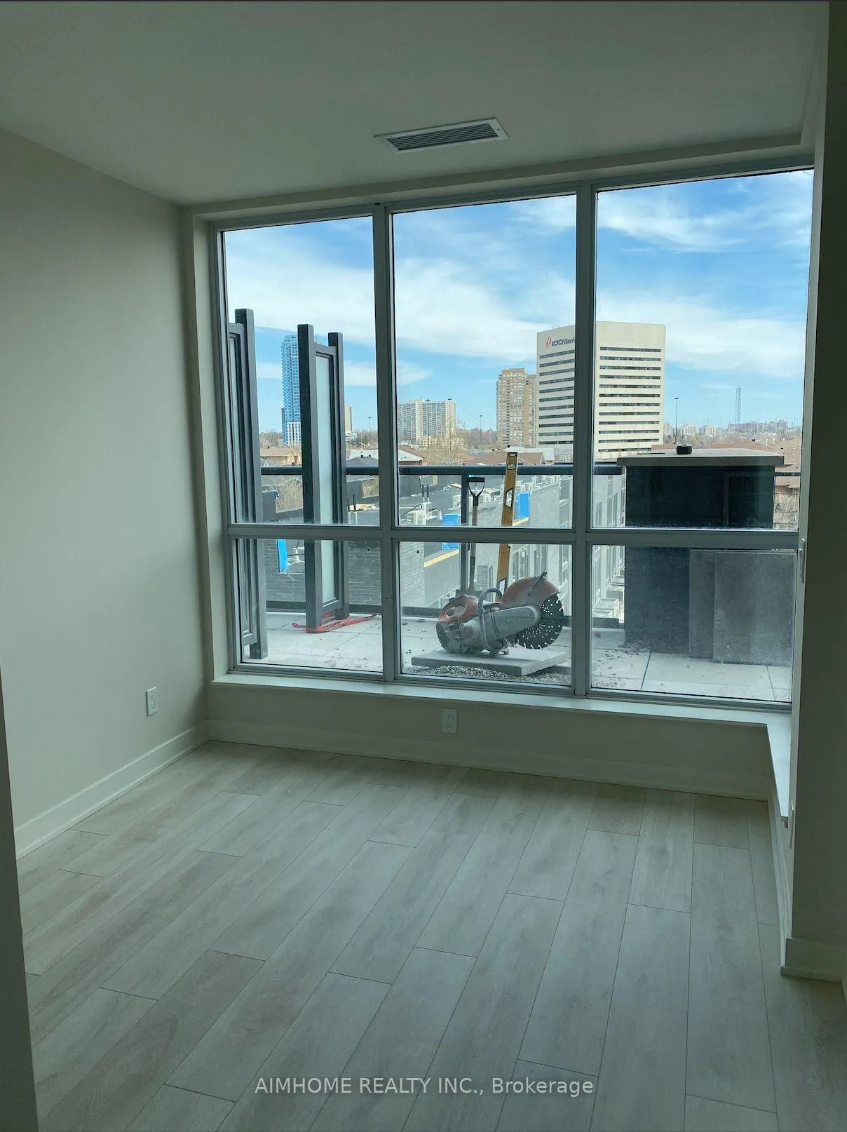 Photo 4 of Unit 405, 2 Sonic Way, Toronto, Flemingdon Park — HOMEH