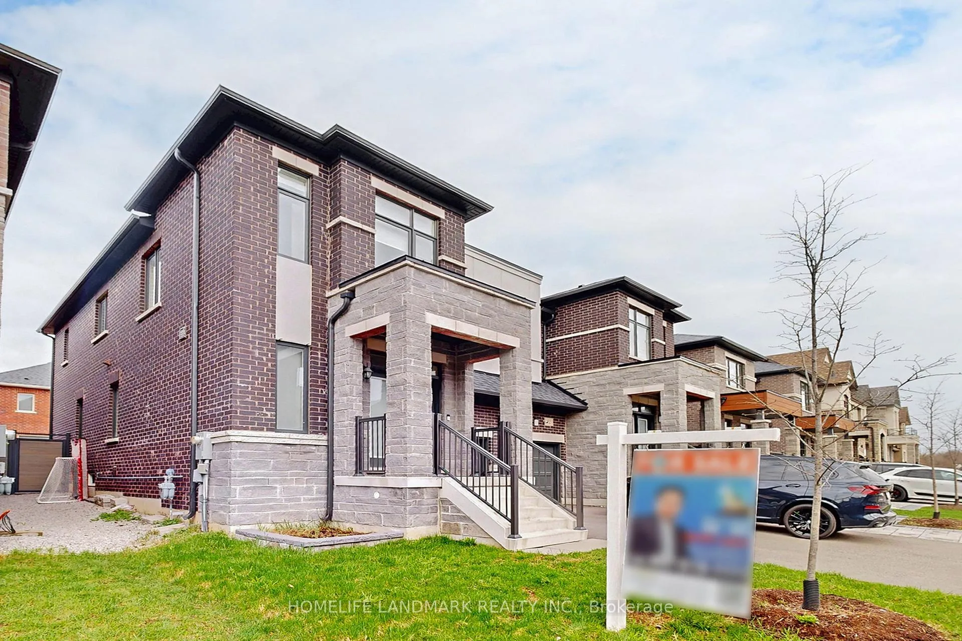 Photo 4 of 50 Titus Street, Markham, Wismer — HOMEH