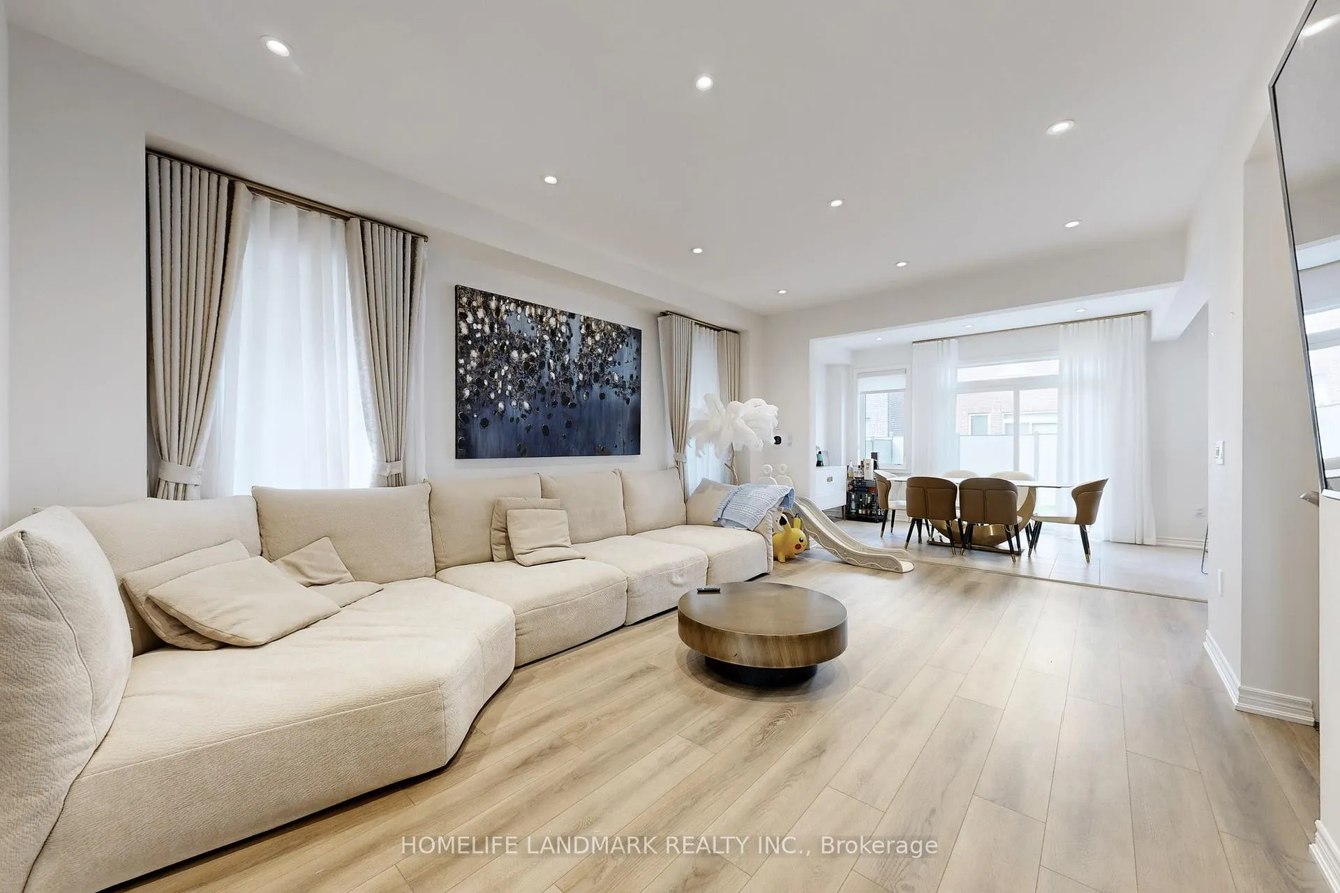 Photo 6 of 50 Titus Street, Markham, Wismer — HOMEH