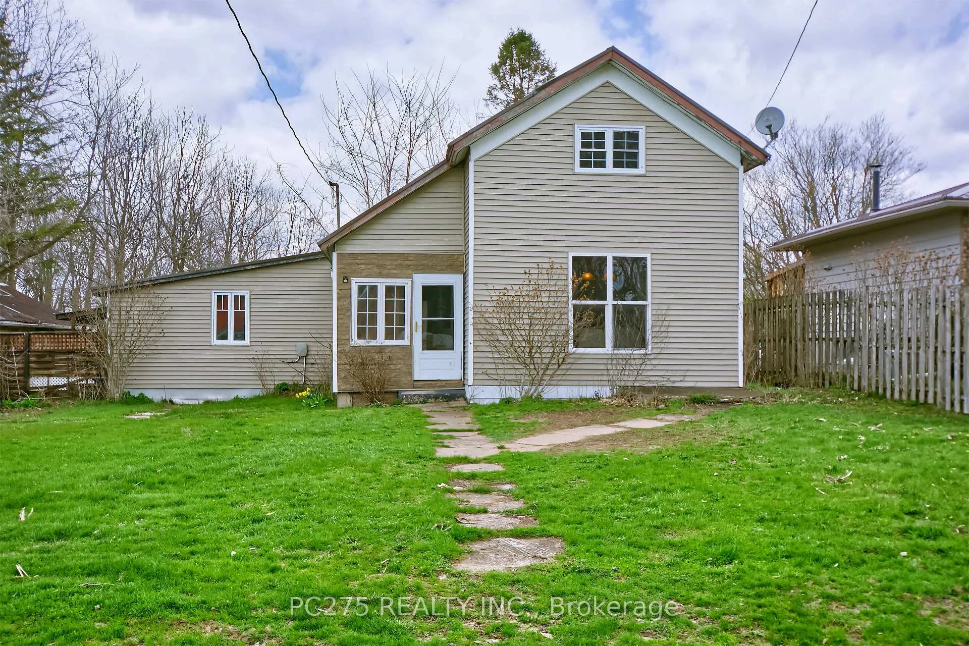 Photo 1 of 179 Queen Street E, Norfolk, St. Williams — HOMEH