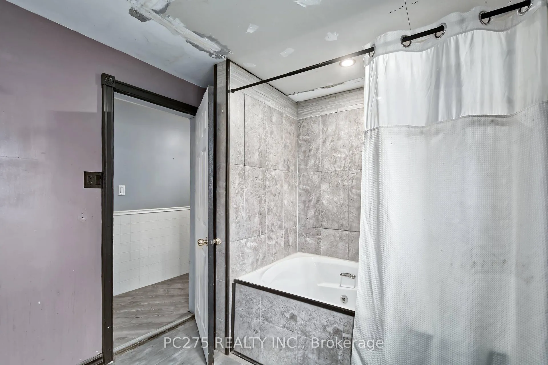Photo 13 of 179 Queen Street E, Norfolk, St. Williams — HOMEH