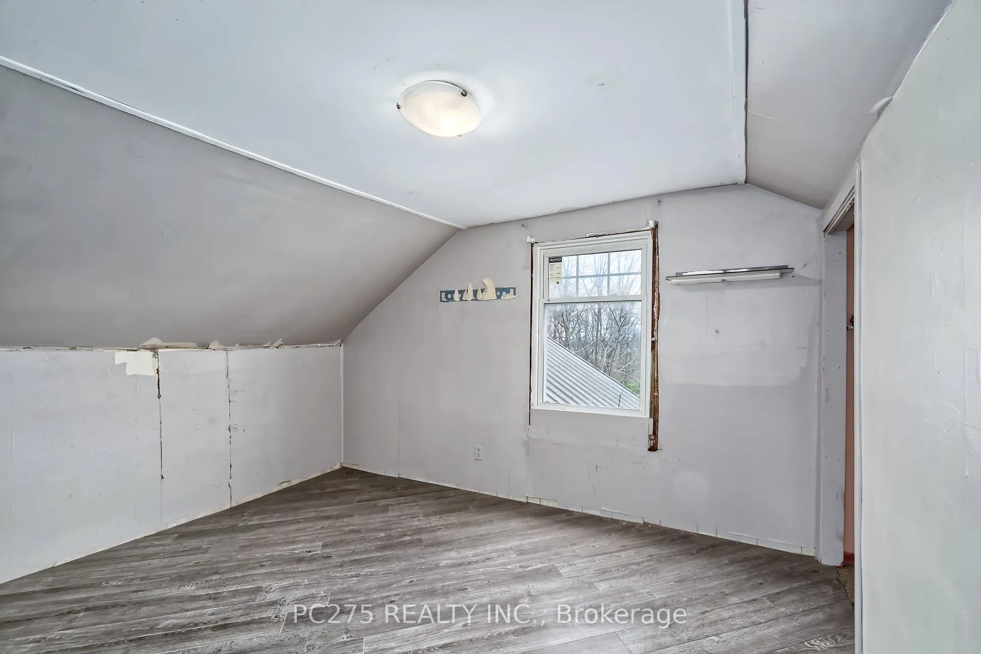 Photo 22 of 179 Queen Street E, Norfolk, St. Williams — HOMEH