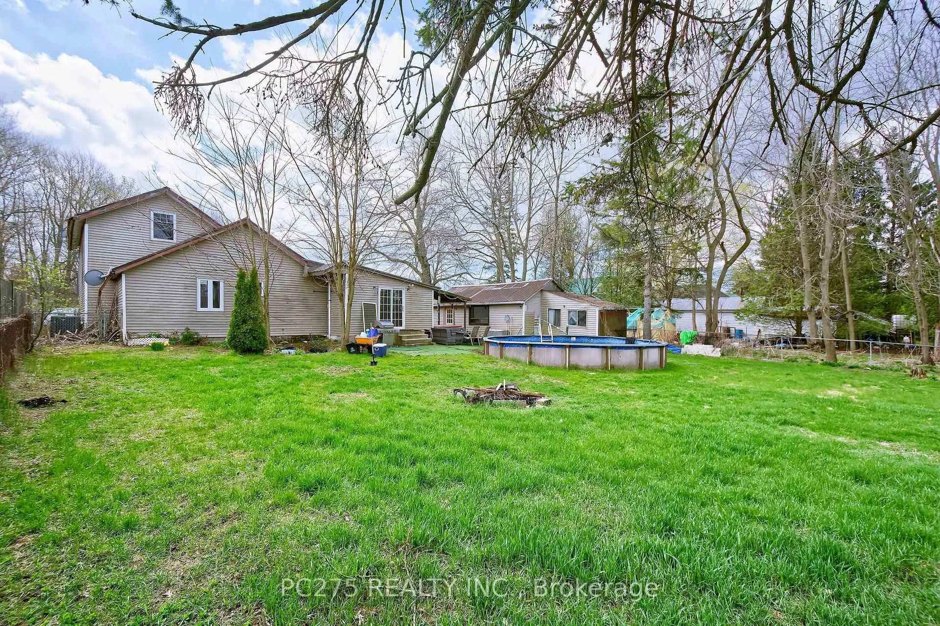 Photo 25 of 179 Queen Street E, Norfolk, St. Williams — HOMEH